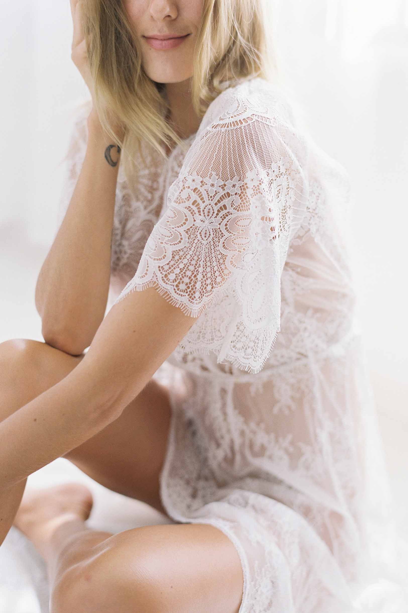 Ivory Harlow Lace Robe - Elegant Women's Lace Kimono Bathrobe for Spa, Bridal Shower & Boudoir Photography