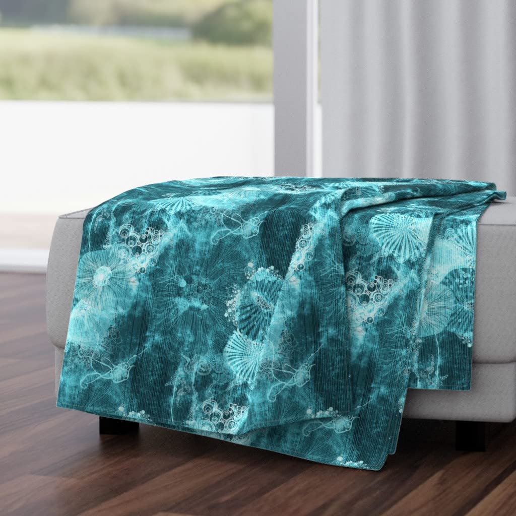 Soft Plush Minky Throw Blanket 50x70 Inches - Deep Sea Ocean Nautical Creatures Design with Retro Seaweed Watercolor Print | Cozy Couch, Bed & Home Decor