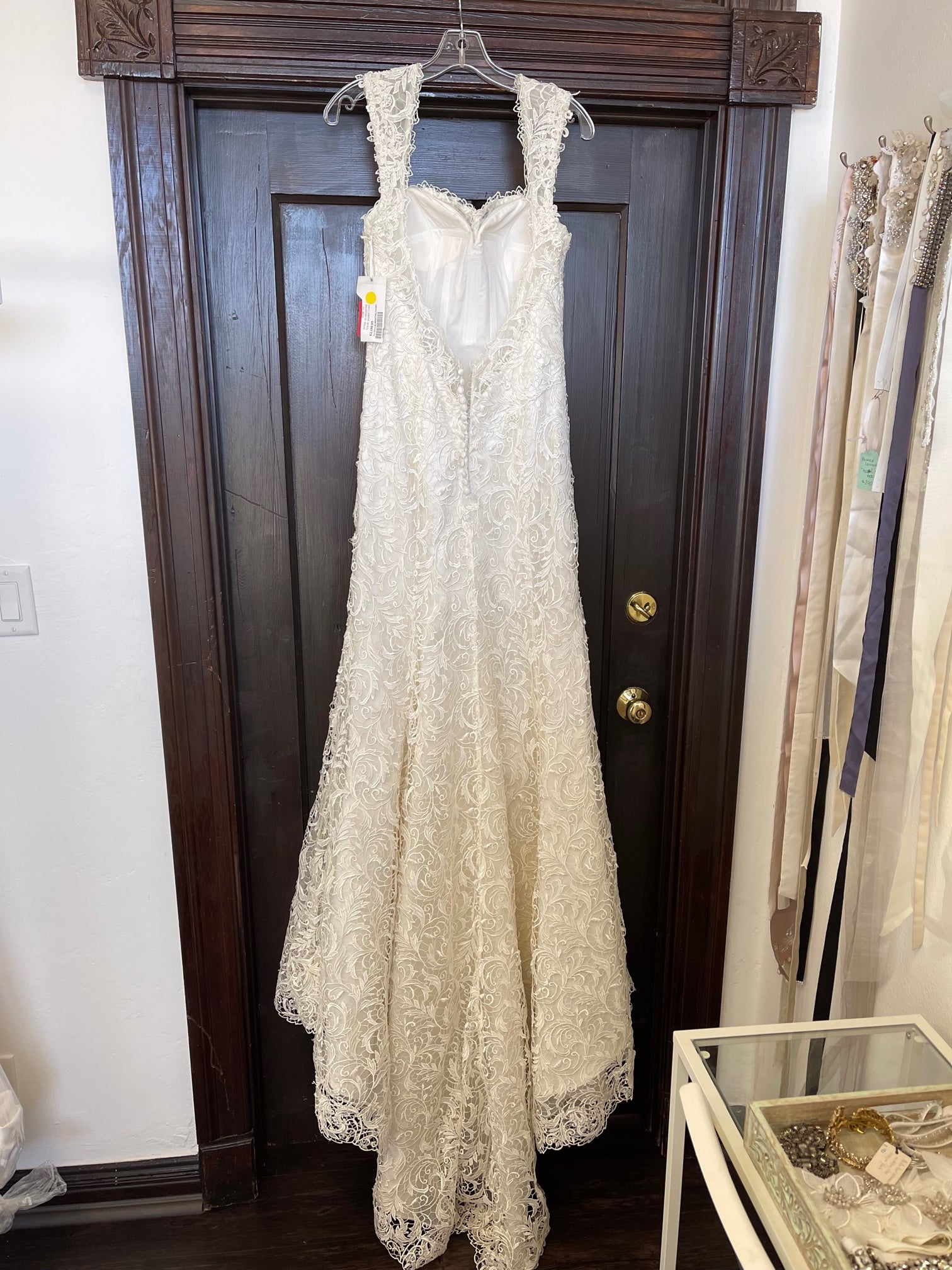 Justin Alexander 8761 Sample Gown - Elegant Wedding Dress for Brides | Perfect for Church Ceremonies, Beach Weddings & Formal Receptions