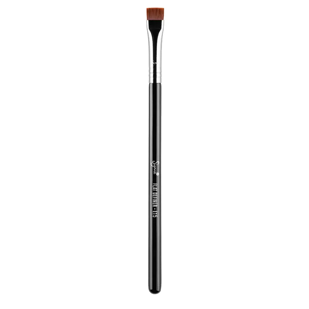 E15 Flat Definer Brush - Classic Makeup Brush for Eyeshadow, Eyeliner & Brows | Perfect for Smokey Eyes & Precise Makeup Application