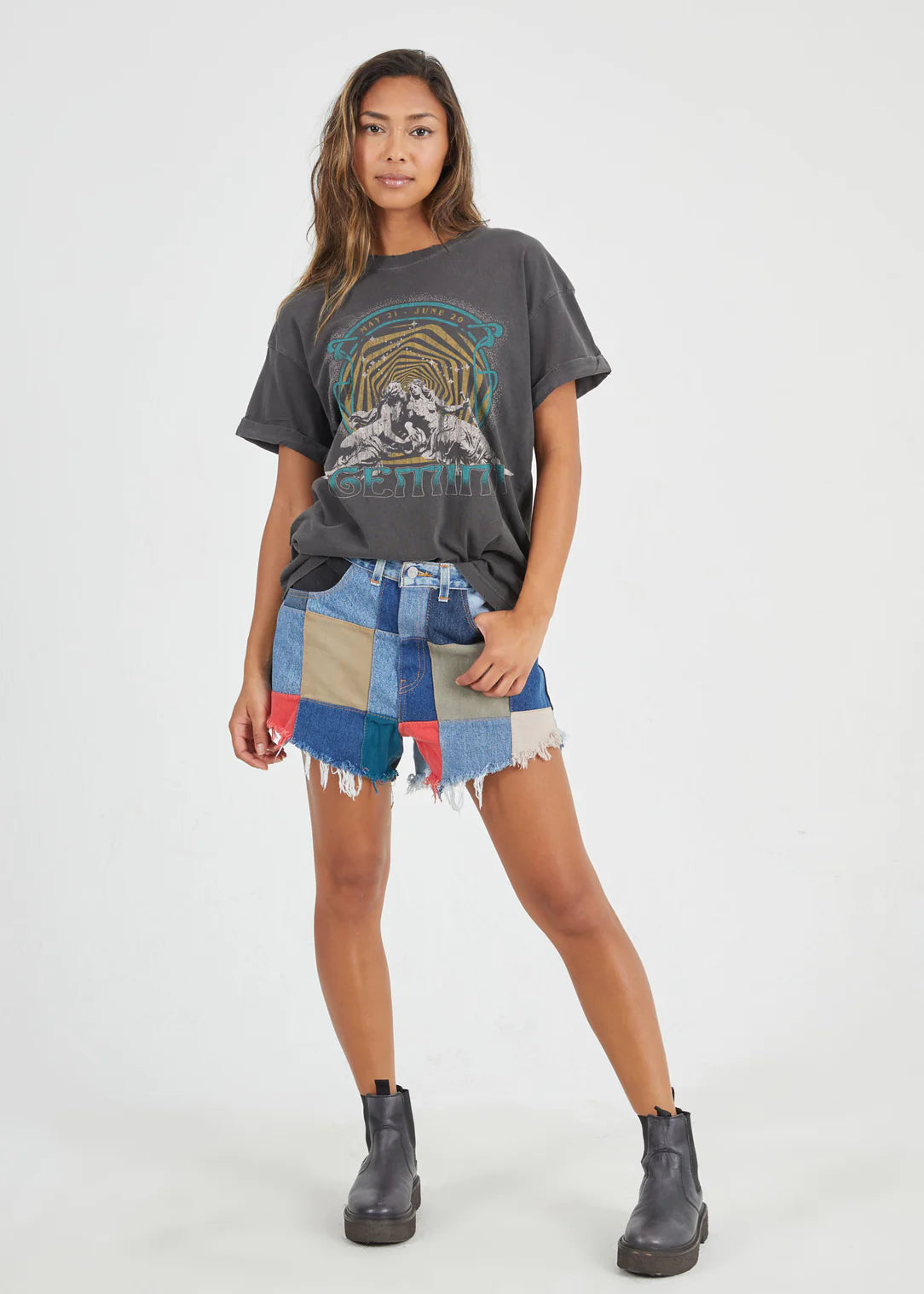 Gemini Zodiac Graphic T-Shirt - Sun Sign Astrology Tee for Men & Women - Perfect for Birthdays, Gifts & Casual Wear