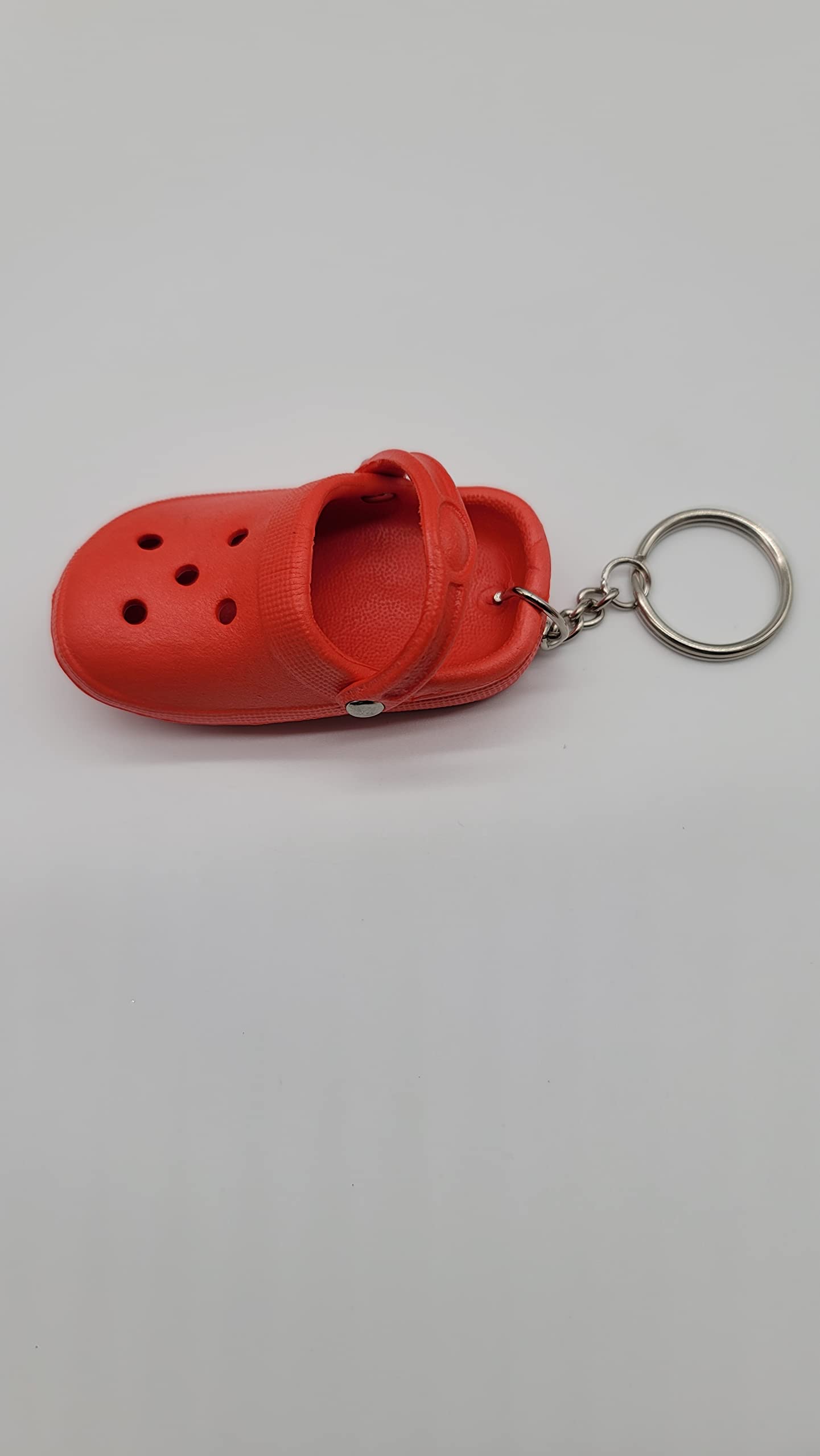 Mini Clog Shoe Keychain - Cute Dutch Wooden Shoe Charm for Keys, Backpacks & Gifts (Red) | Perfect for Travel Souvenirs, Home Decor & Dutch Culture Enthusiasts