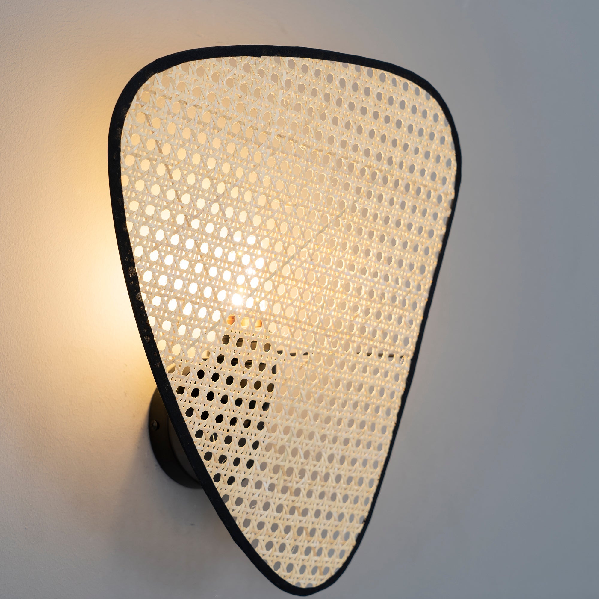 Elegant Woven Rattan Screen Cannage Sconce Wall Light - Perfect for Bedroom, Living Room, and Patio Decor