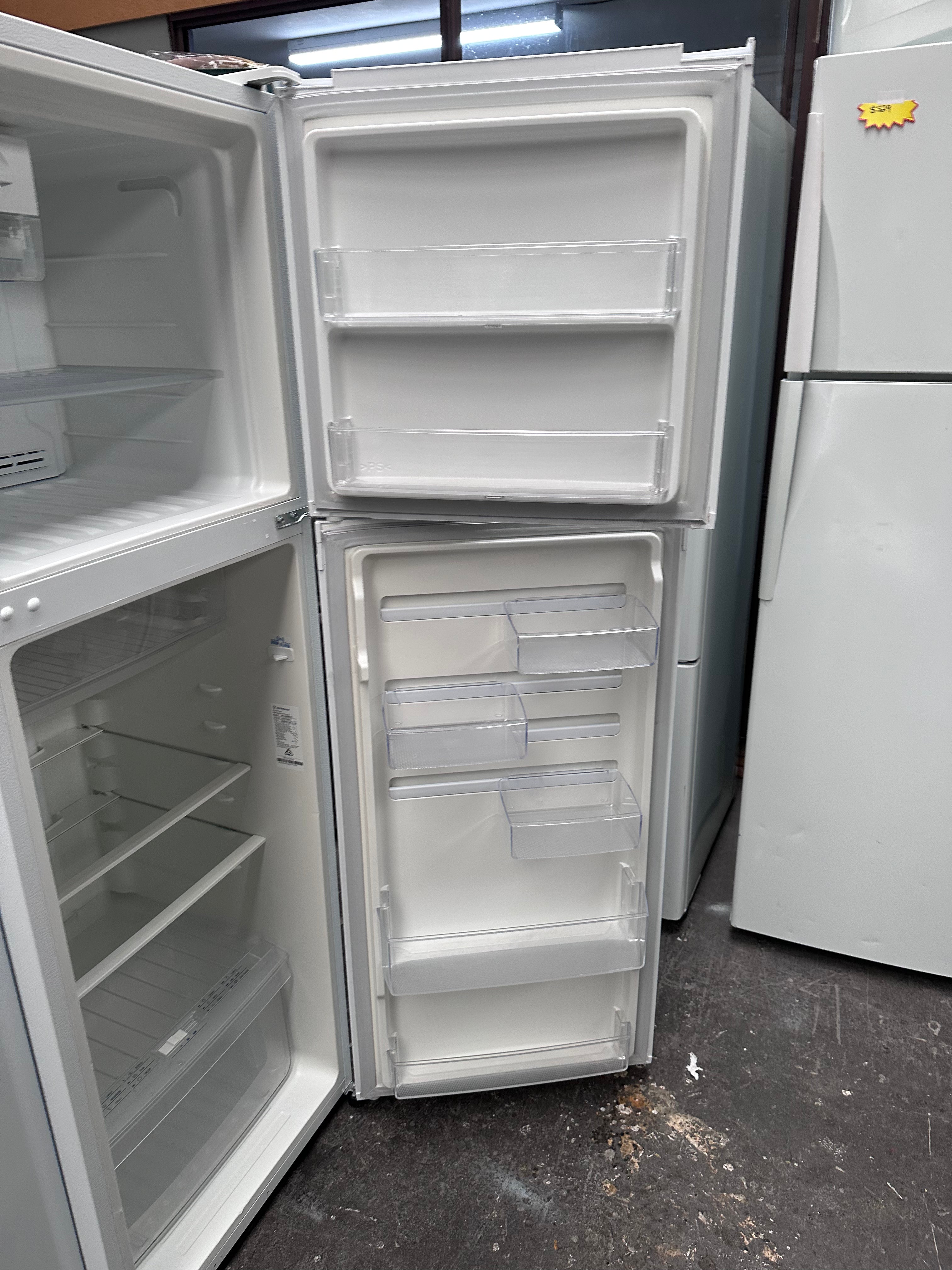 Westinghouse 280L Top Mount Refrigerator - Energy Efficient, White [Certified Refurbished] | Perfect for Small Apartments, Dorms & Office Kitchens