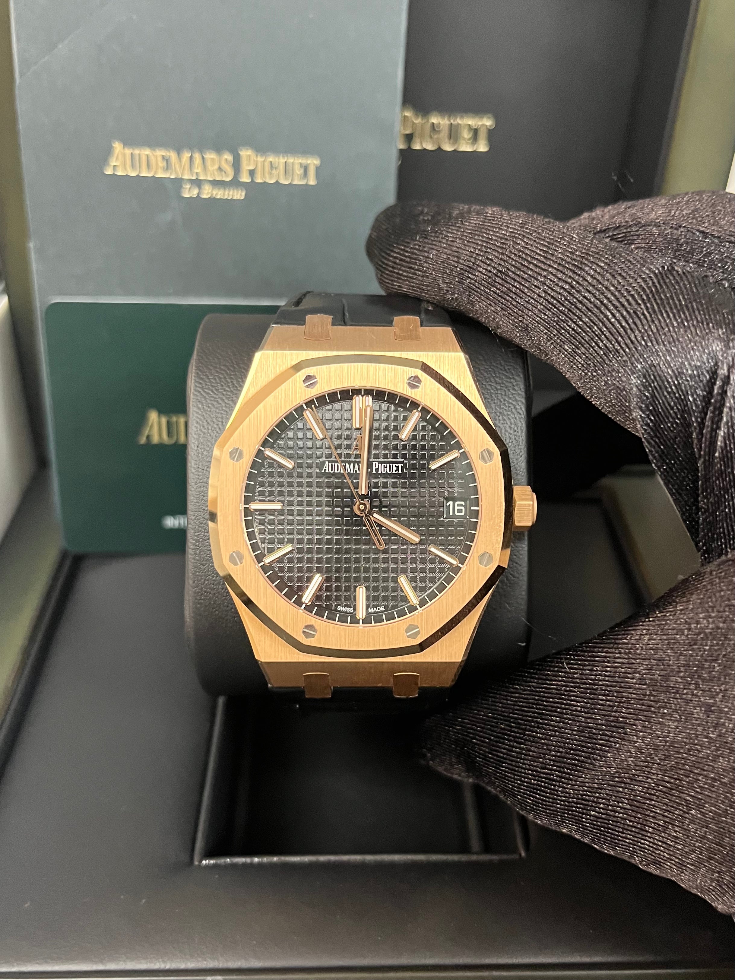 Audemars Piguet Royal Oak Selfwinding Rose Gold Watch with Black Dial & Leather Strap 15500OR.OO.D002CR.01 - Luxury Timepiece for Business Meetings & Formal Events