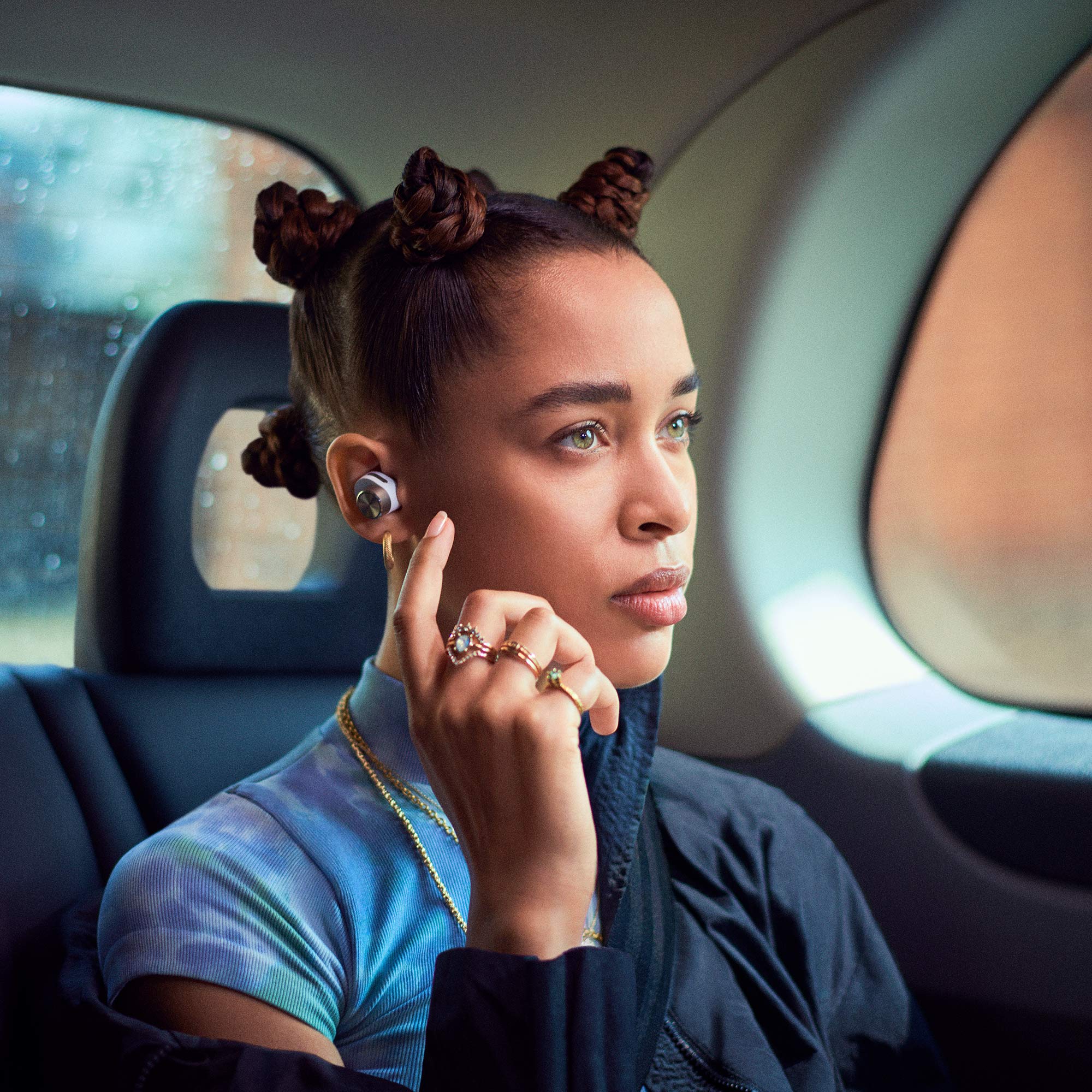 Bowers & Wilkins PI7 True Wireless Earbuds - Premium Noise Cancelling Bluetooth Headphones with High-Fidelity Sound for Music, Calls & Travel