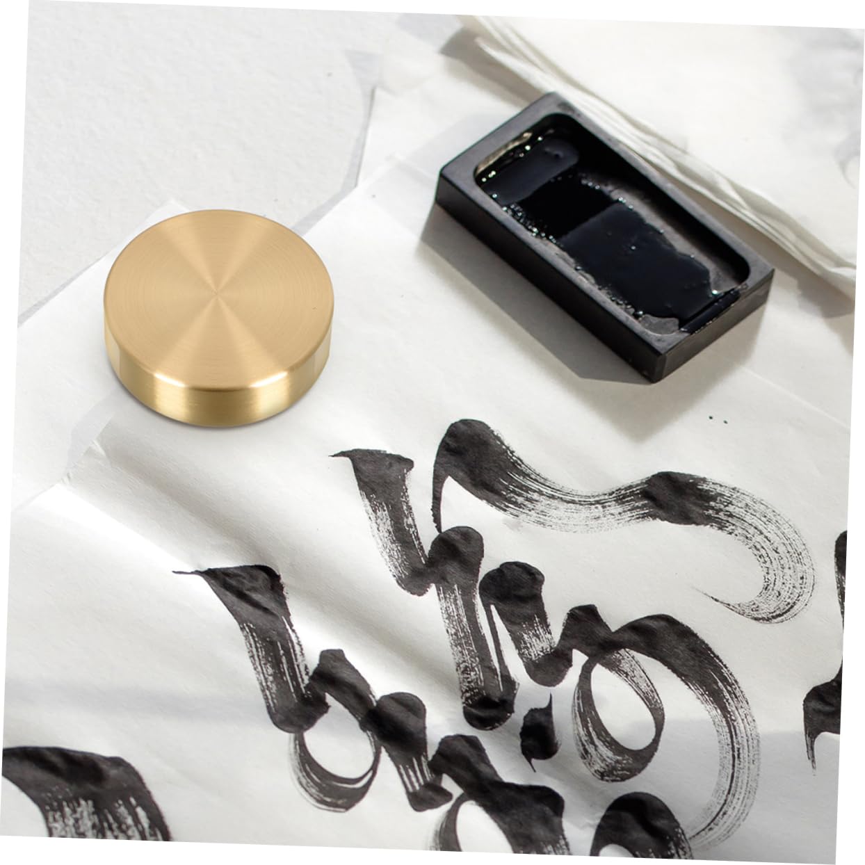 BESPORTBLE Brass Chinese Calligraphy Paperweight - Elegant Desk Accessory for Writers, Artists & Office Decor | Premium Brass Paperweight Ornament for Calligraphy, Stationery & Home Decoration