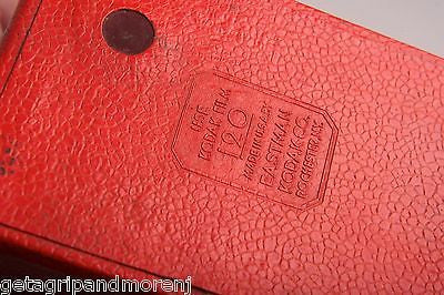 Vintage KODAK Rainbow Brownie Model C No. 2 120 Film Camera - Eastman Red Box Classic Collector's Item for Photography Enthusiasts & Retro Style Shoots
