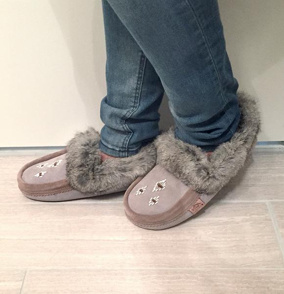 Women's Sheepskin Lined Moccasins - Soft & Cozy House Slippers for Winter (Sizes 4 & 5) | Perfect for Indoor Comfort, Lounge Wear & Cold Weather Relaxation