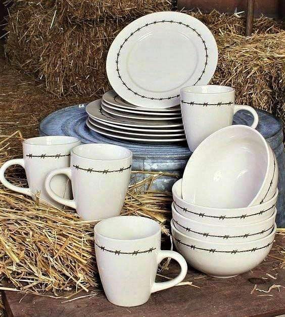 Rustic Ranch Style Dinnerware Set with Barbed Wire Design - Perfect for Western Themed Dinners, Cowboy Parties & Farmhouse Decor