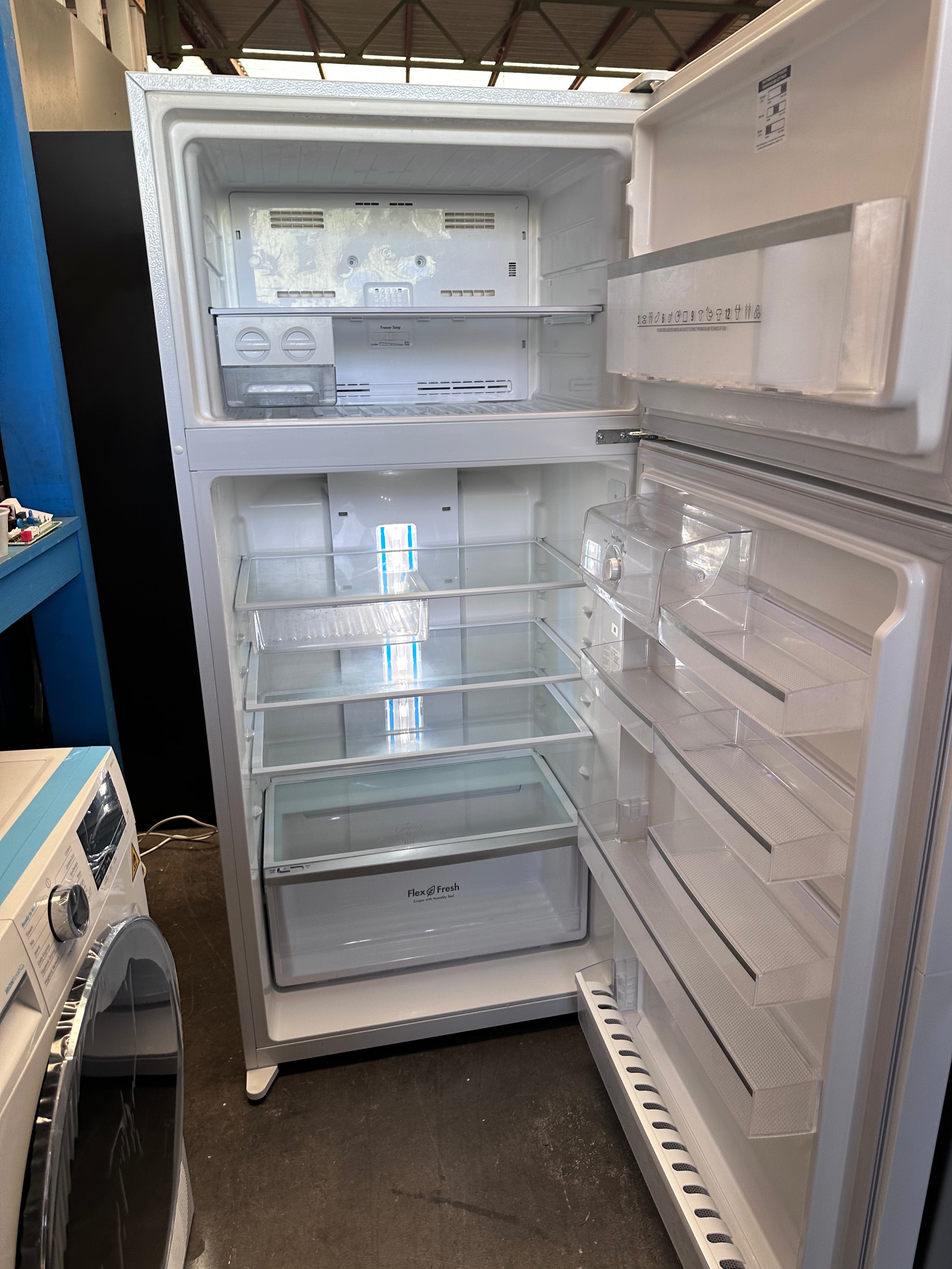 Westinghouse 540L Top Mount Refrigerator - Energy Efficient, Spacious Design for Large Families | Perfect for Kitchens, Basements & Garages | Certified Refurbished