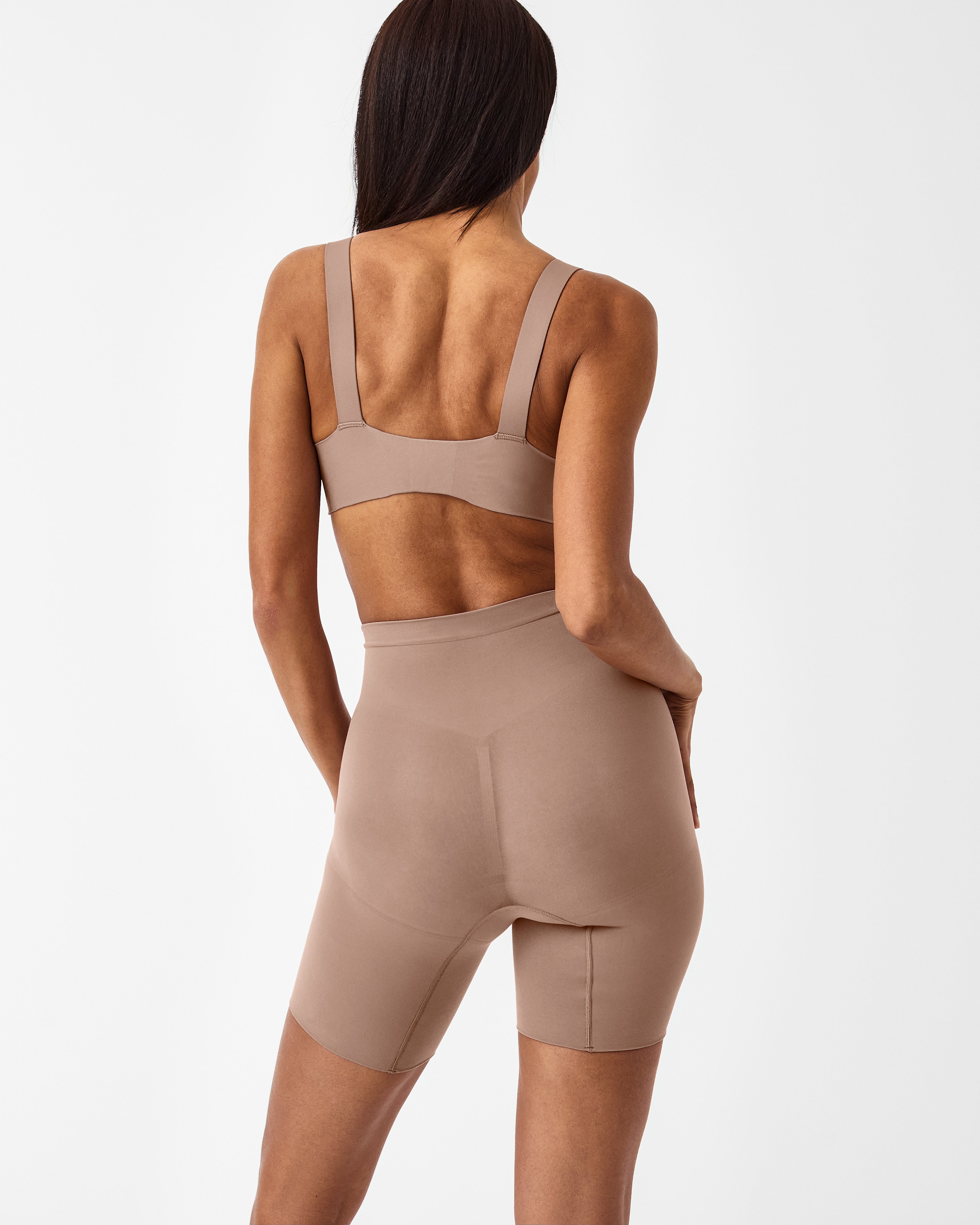 SPANX Sculpt™ Seamless Power Mid Thigh Shorts - High Waist Shaping Shorts for Women - Slimming & Comfortable Shapewear - Perfect for Workout, Yoga, and Everyday Wear