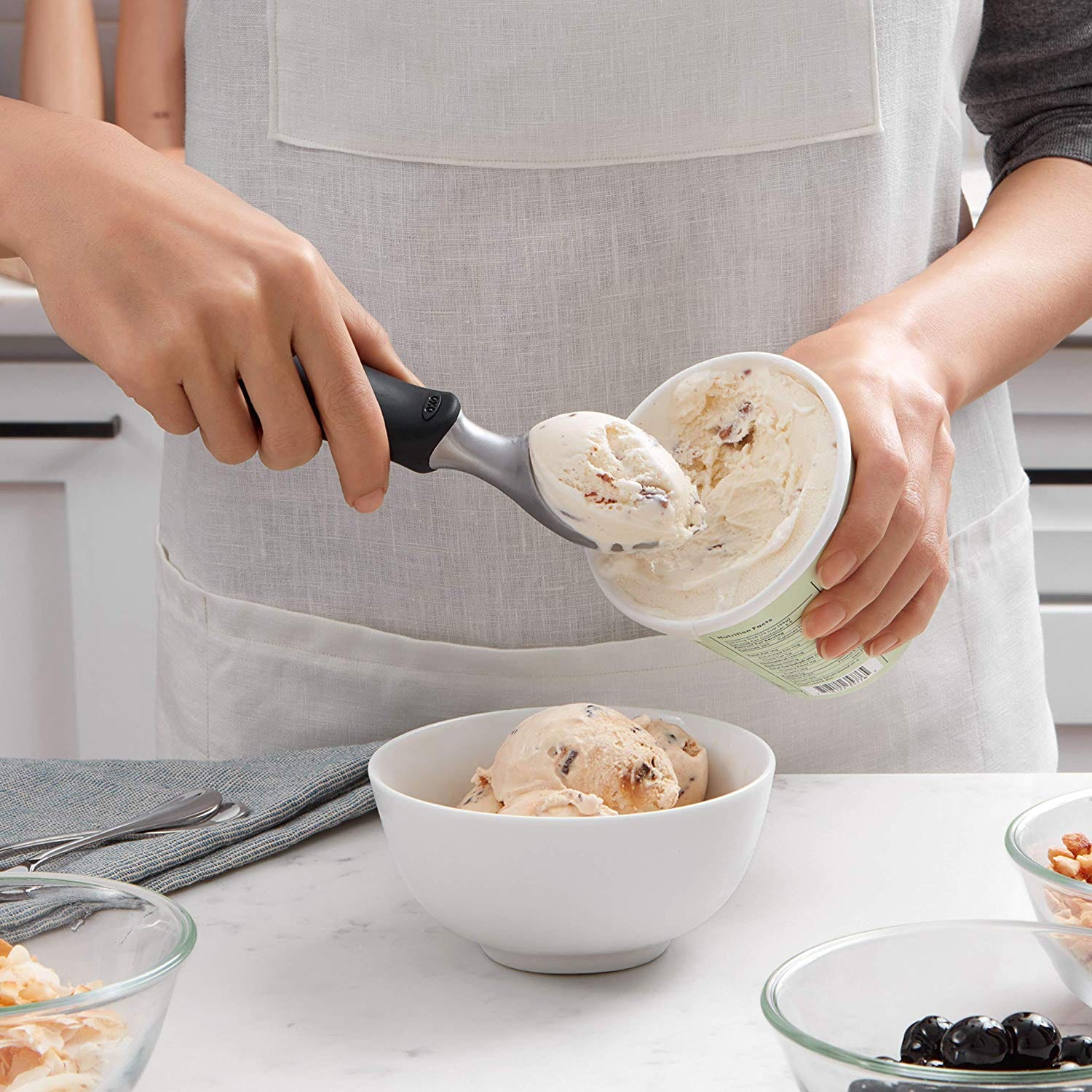 Premium OXO Ice Cream Scoop with Comfortable Grip - Perfect for Serving Gelato, Sorbet, and Frozen Desserts at Parties & Home