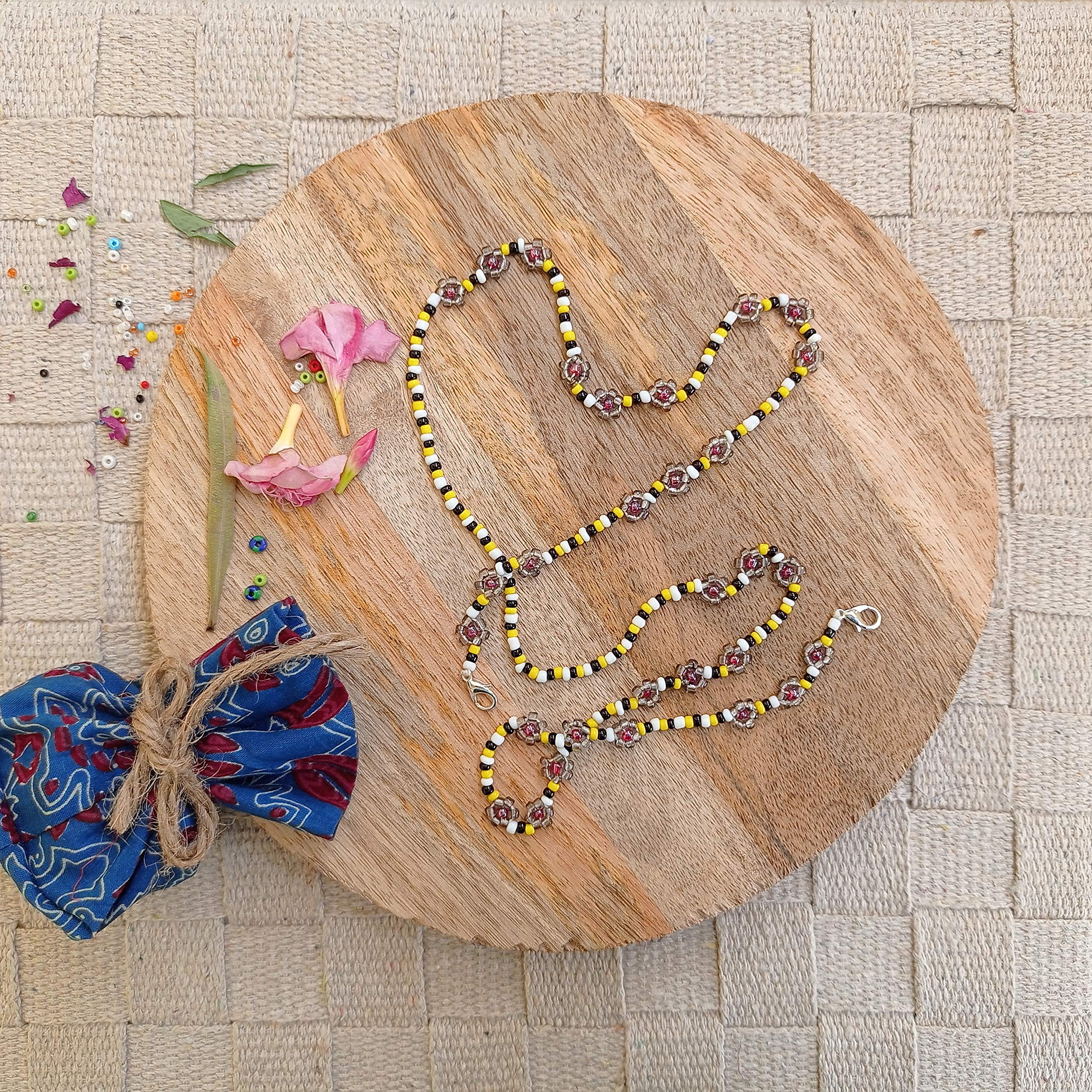 Stylish Daisy Beaded Face Mask Chain Holder - Adjustable Unisex Lanyard for Masks & Glasses - Perfect for Work, Travel, and Daily Use