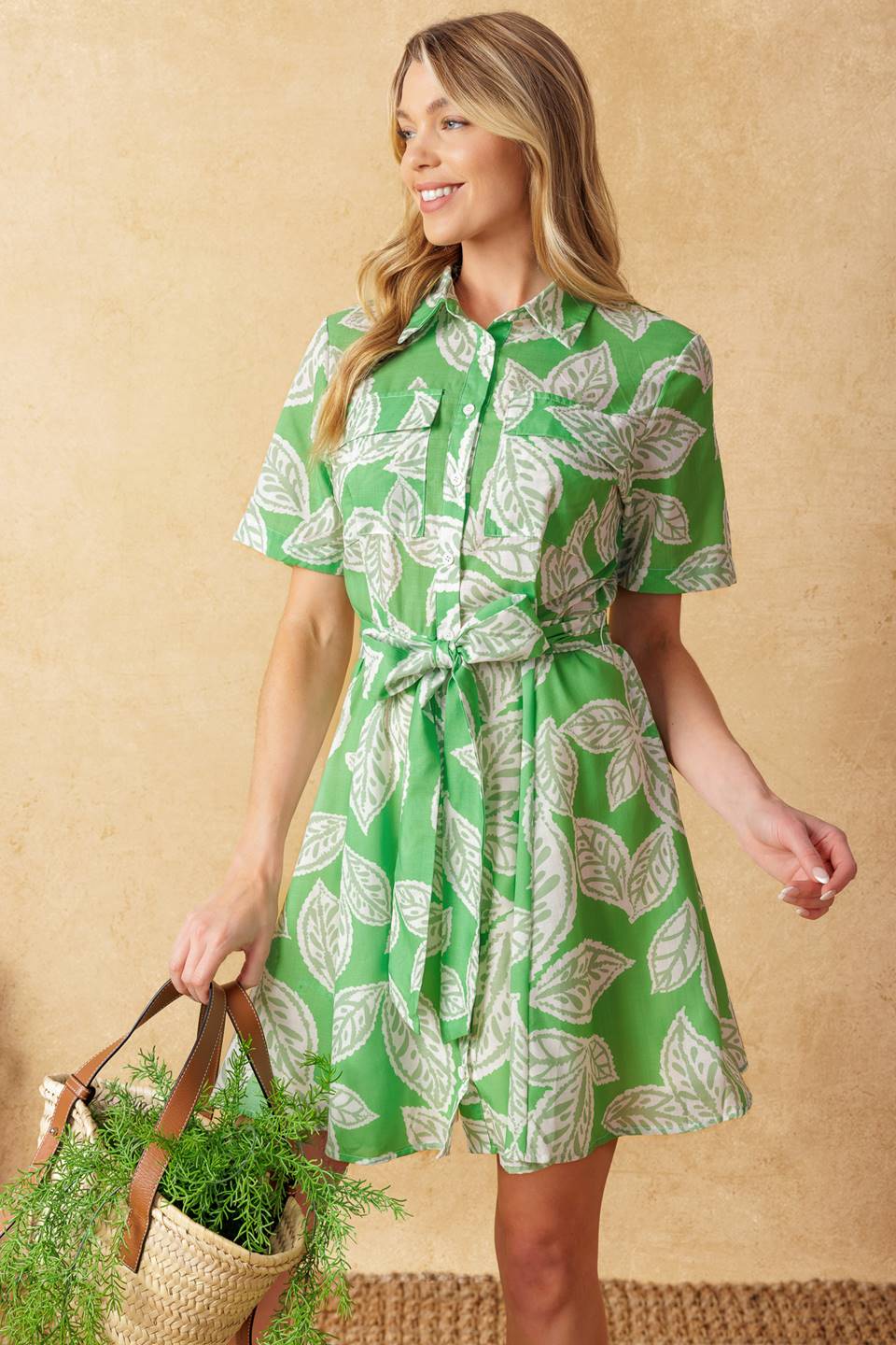 APPLE GREEN