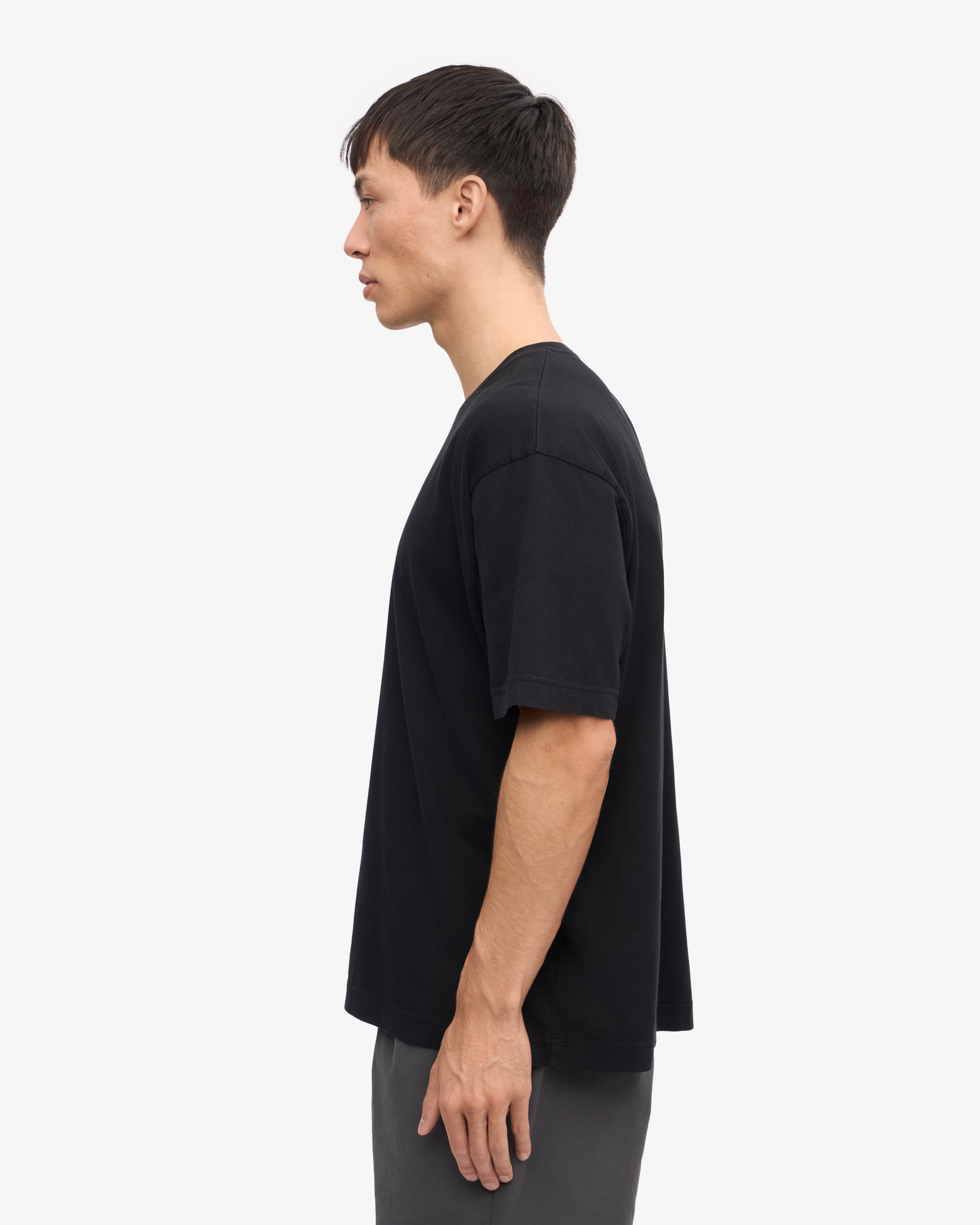 Organic Oversized T-Shirt for Women & Men - Soft, Comfortable & Eco-Friendly - Deep Black - Perfect for Casual Wear, Loungewear & Street Style