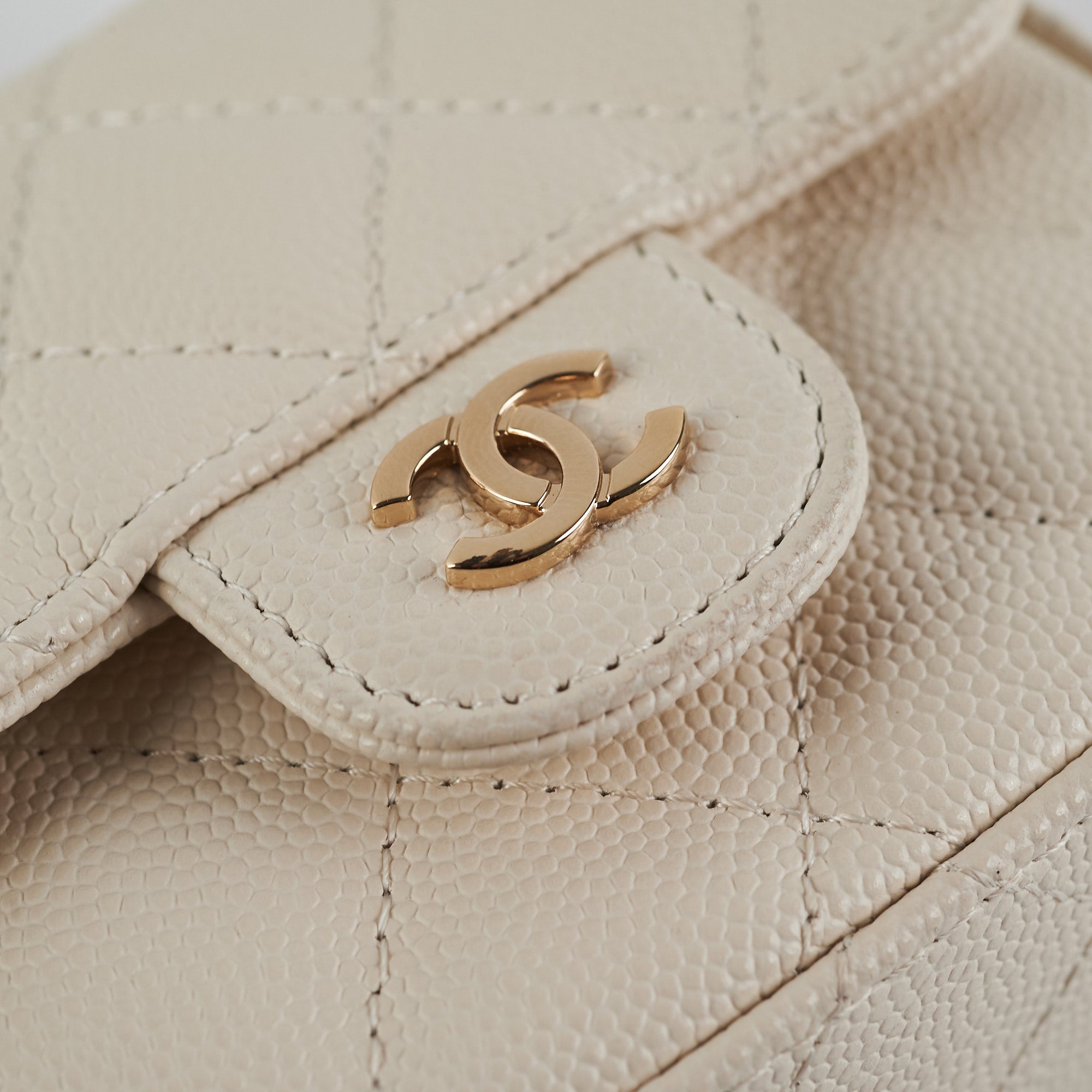 Chanel Caviar Quilted Micro Bag in White - Luxury Mini Crossbody Purse for Women, Perfect for Evening Parties & Special Occasions