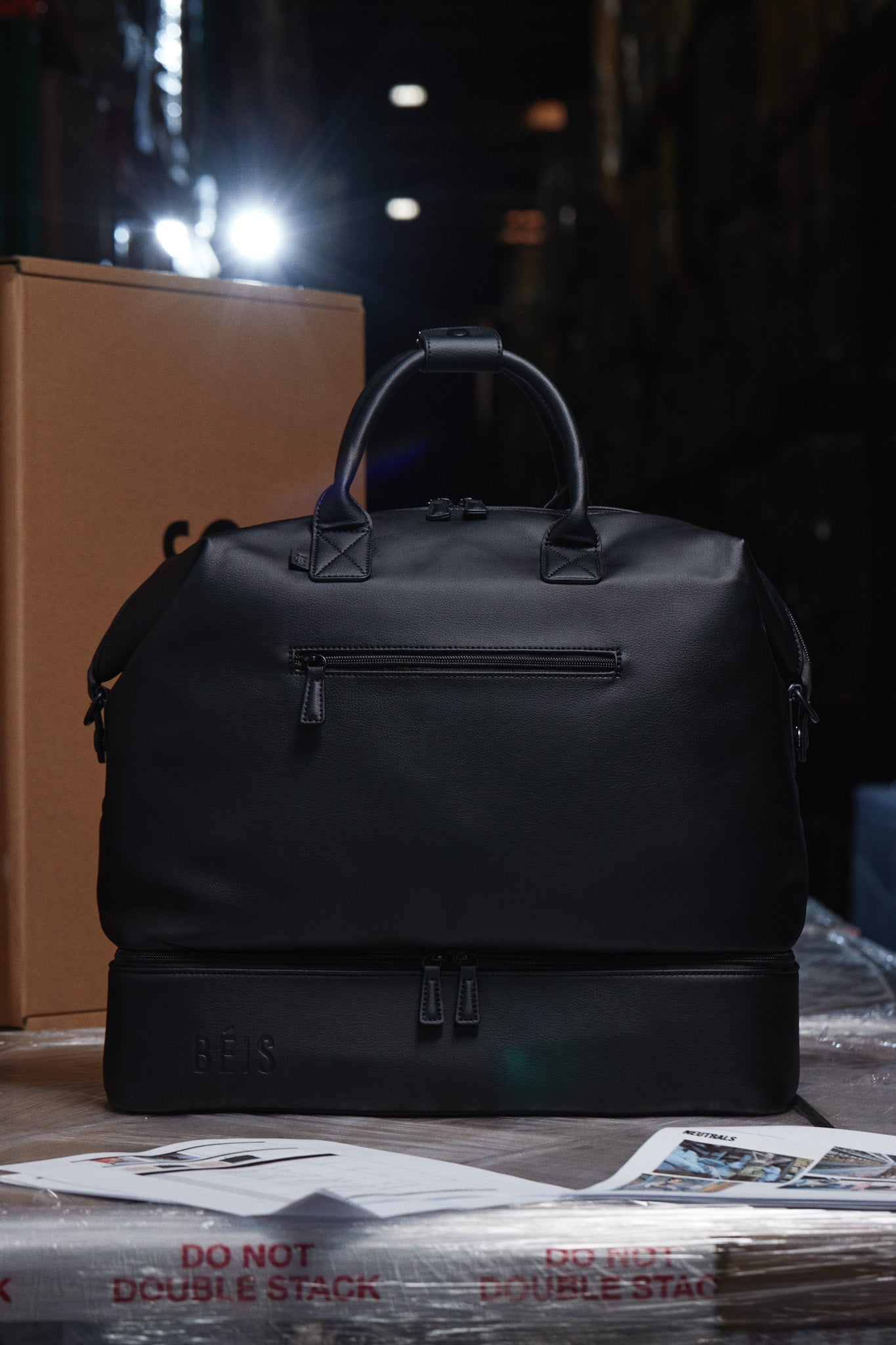 Premium Black Weekender Bag - Stylish & Durable Travel Duffel for Weekend Getaways, Gym, or Business Trips