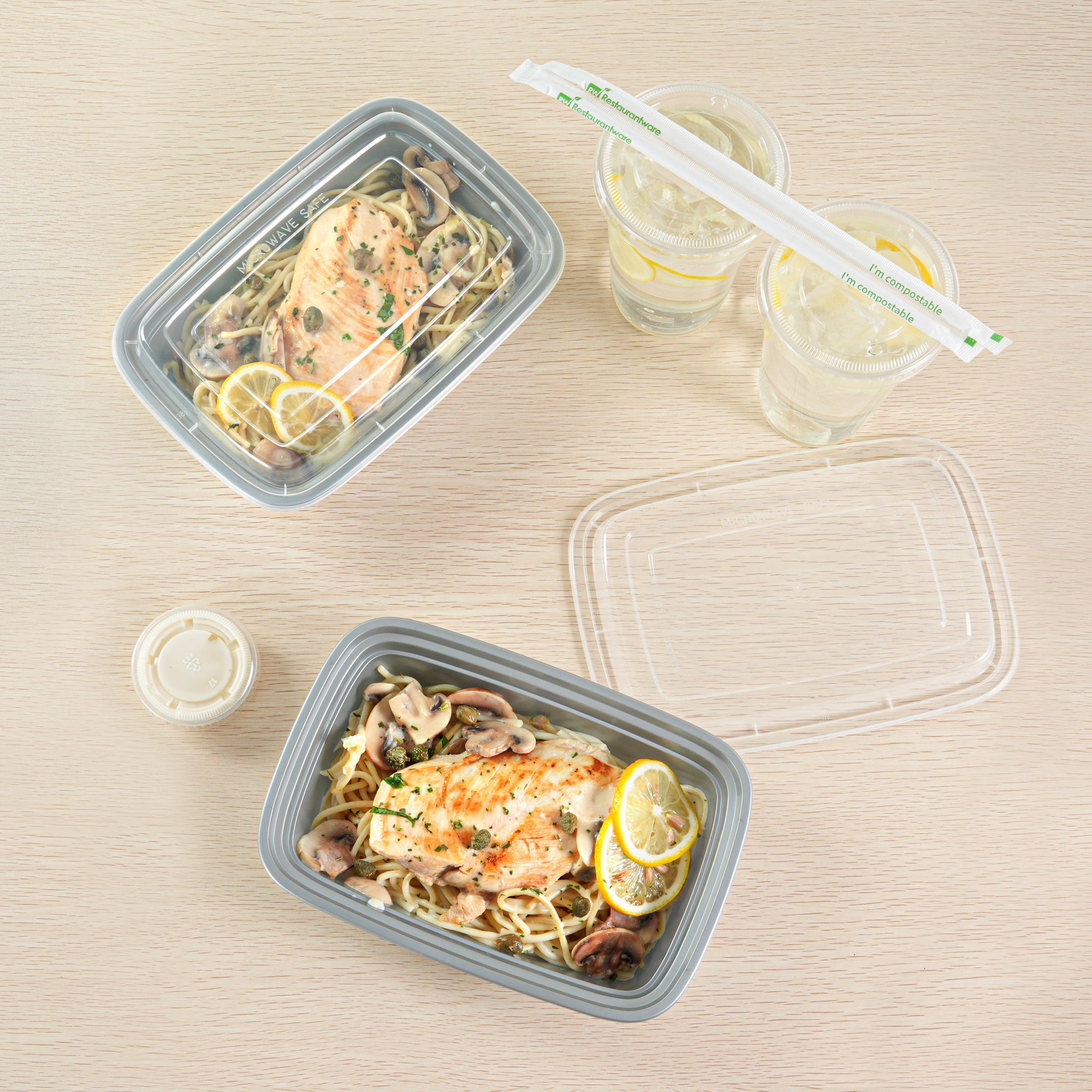 38 oz Rectangle Silver Plastic Food Storage Containers with Clear Lids - Microwave Safe To-Go Boxes (8.75