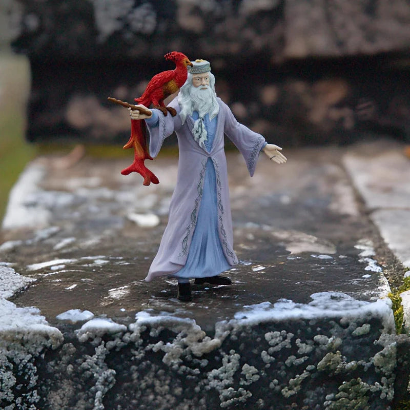 Harry Potter Dumbledore & Fawkes Collectible Figurine - Albus Dumbledore with Phoenix Statue for Home Decor, Office Display, and Harry Potter Fan Gifts