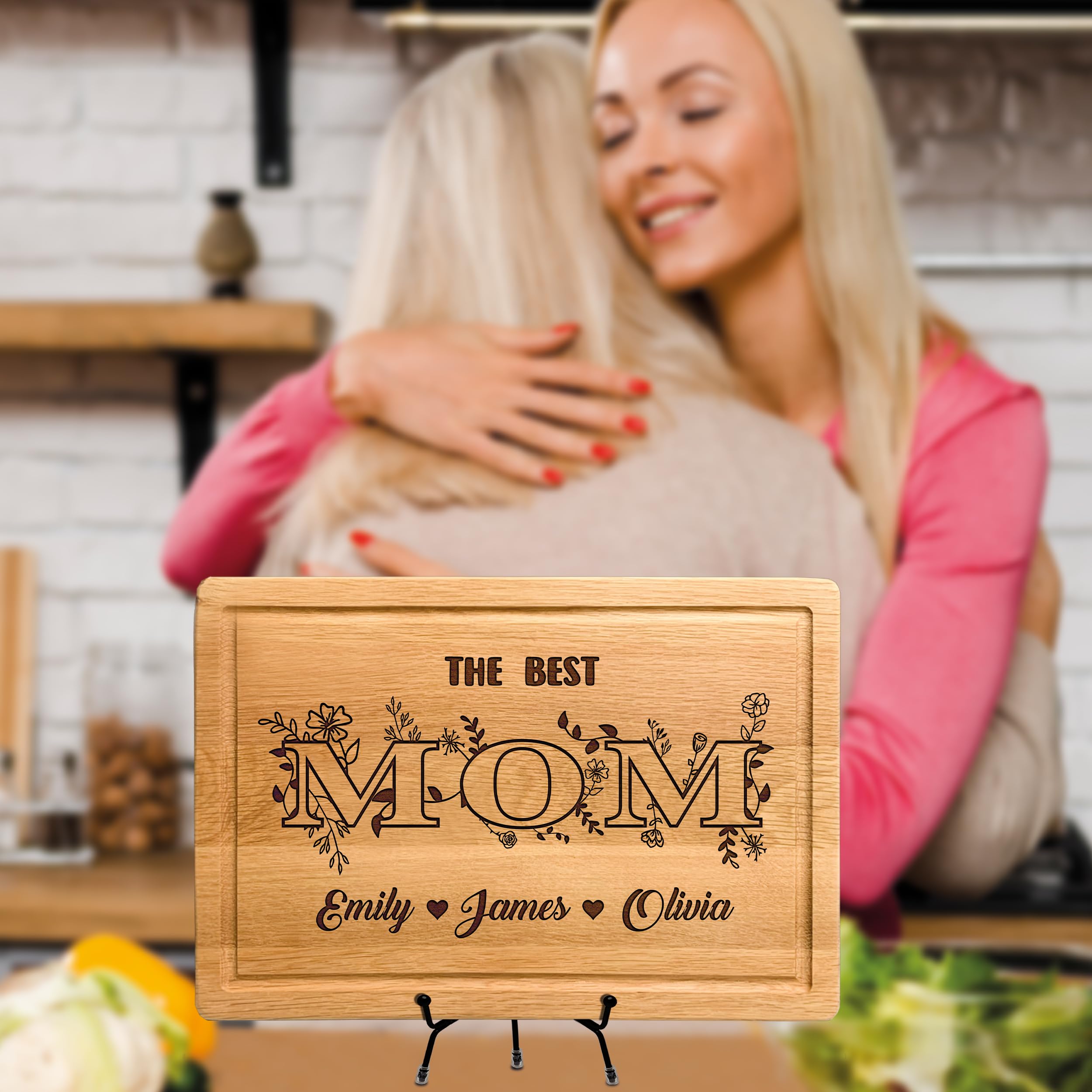 Personalized Engraved Wooden Cutting Board for Mom - Custom Mother's Day, Christmas & Birthday Gift with Kids' Names - Perfect for Kitchen, Housewarming & Special Occasions