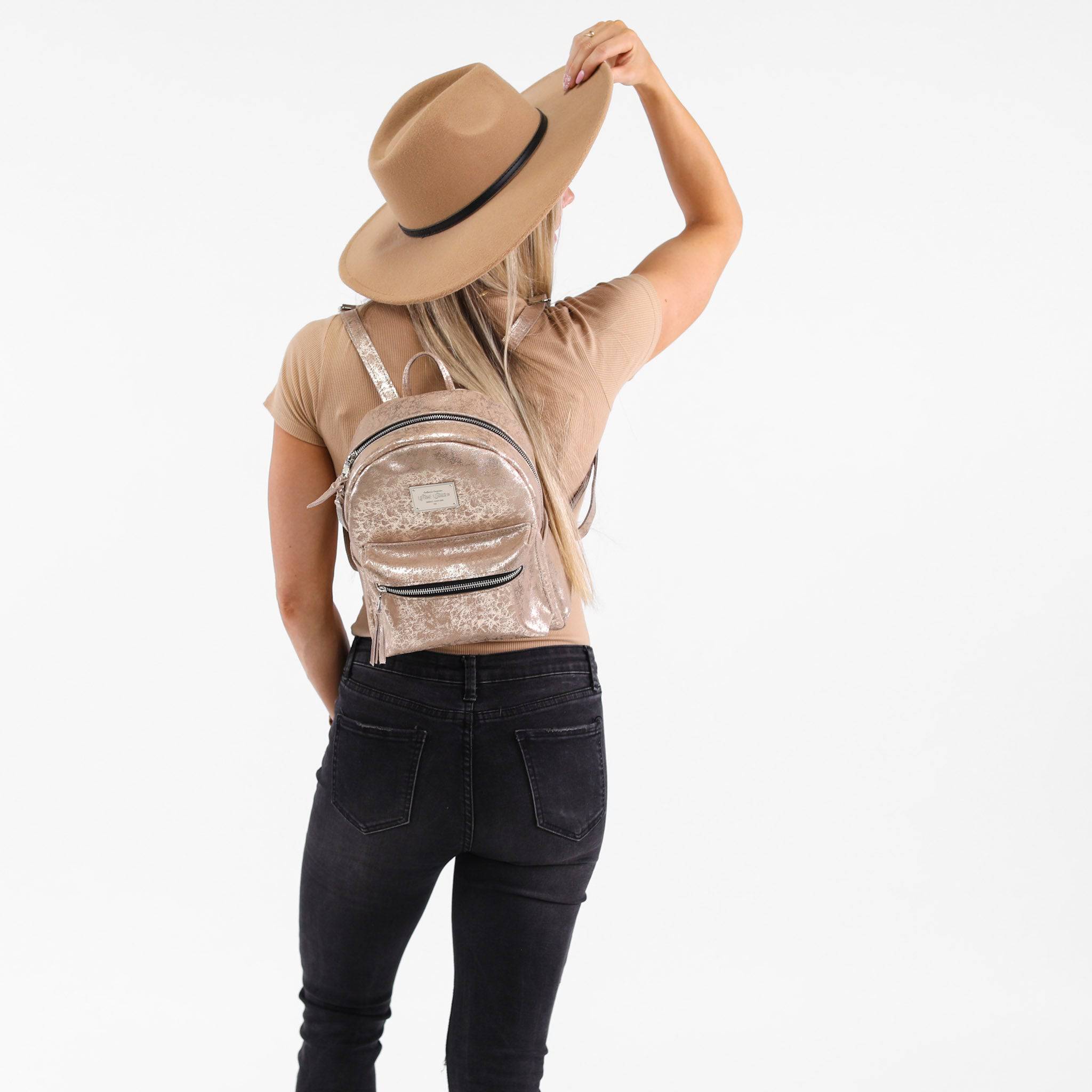 Premium Genuine Leather Backpack for Men & Women - Durable Travel Laptop Bag with USB Charging Port - Perfect for Work, School, and Outdoor Adventures