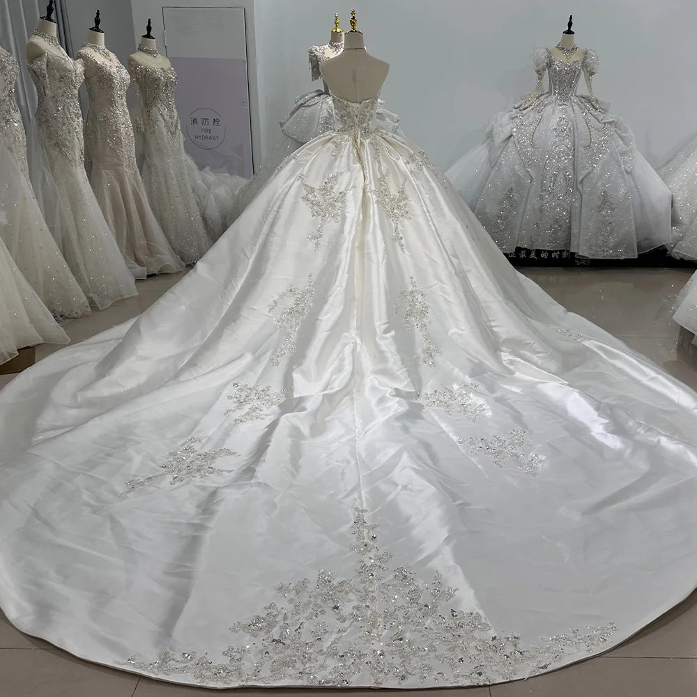 Luxury Sleeveless Satin Ball Gown Wedding Dress - Backless Princess Gown for Brides, Prom, Evening Gala & Formal Events