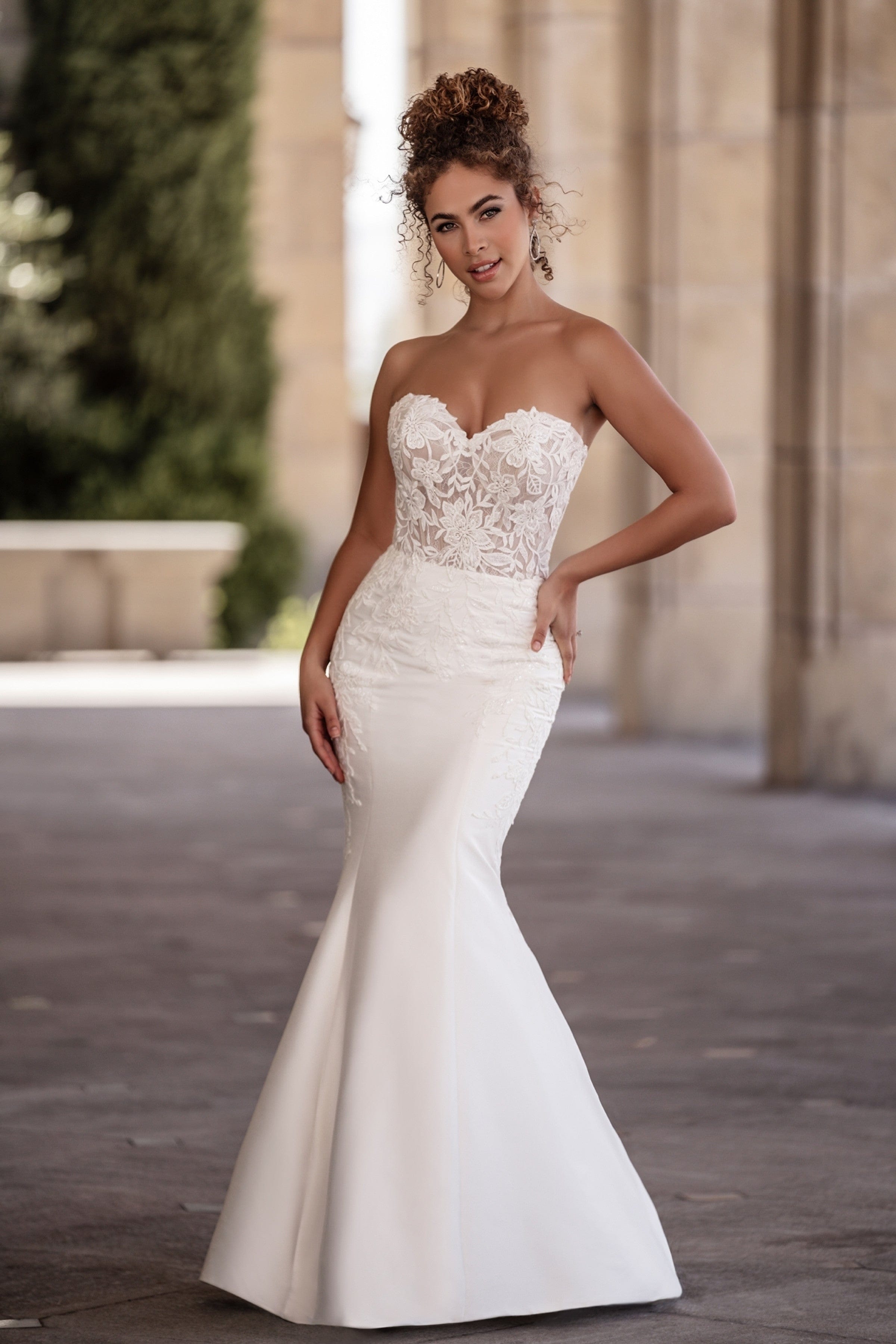 Allure A1110 Women's Evening Gown Size 12 - Perfect for Prom, Wedding & Formal Events