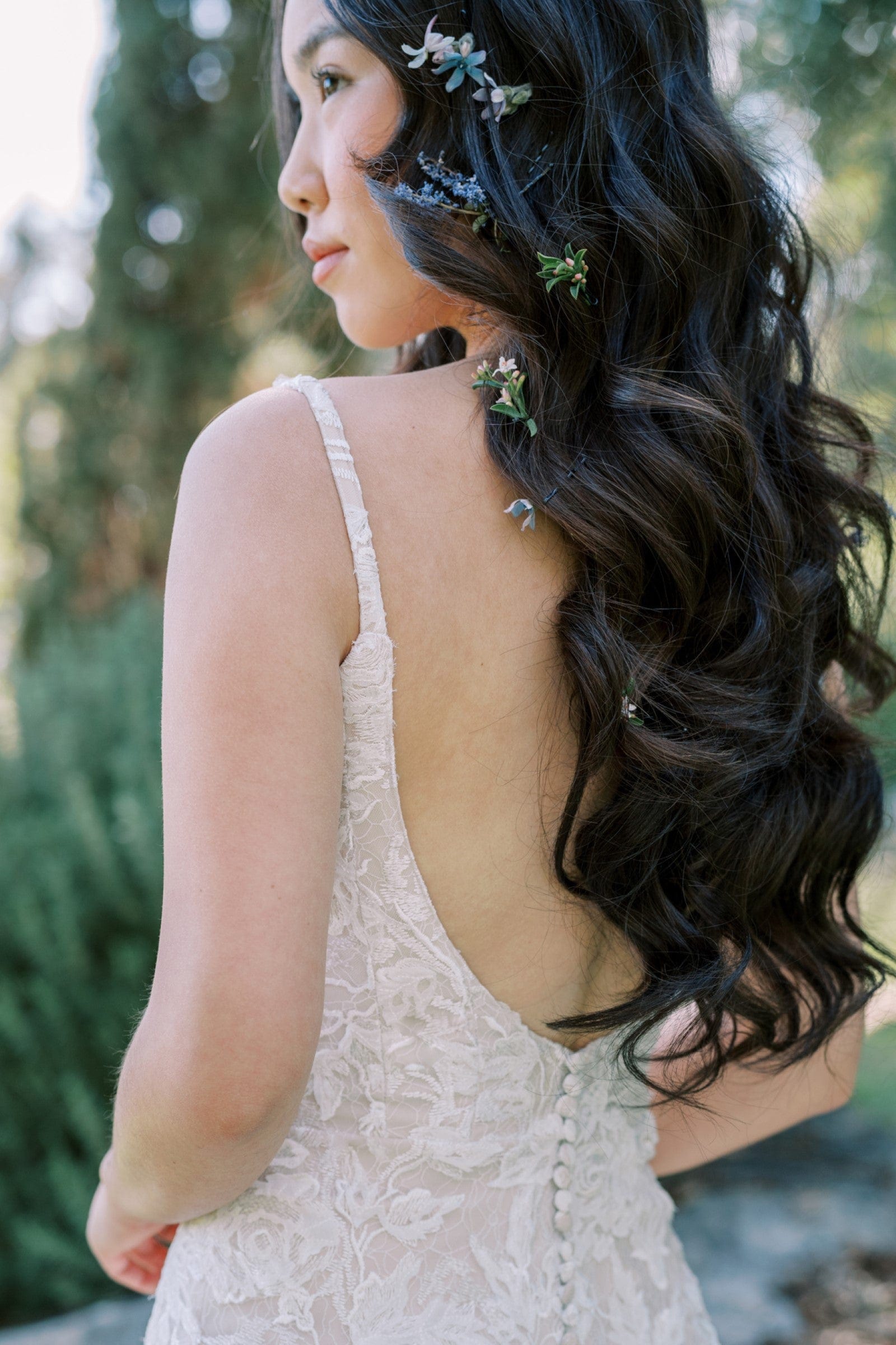 Anne Barge Eloise Wedding Dress - Size 10 | Elegant Lace Bridal Gown for Church Ceremony & Outdoor Weddings