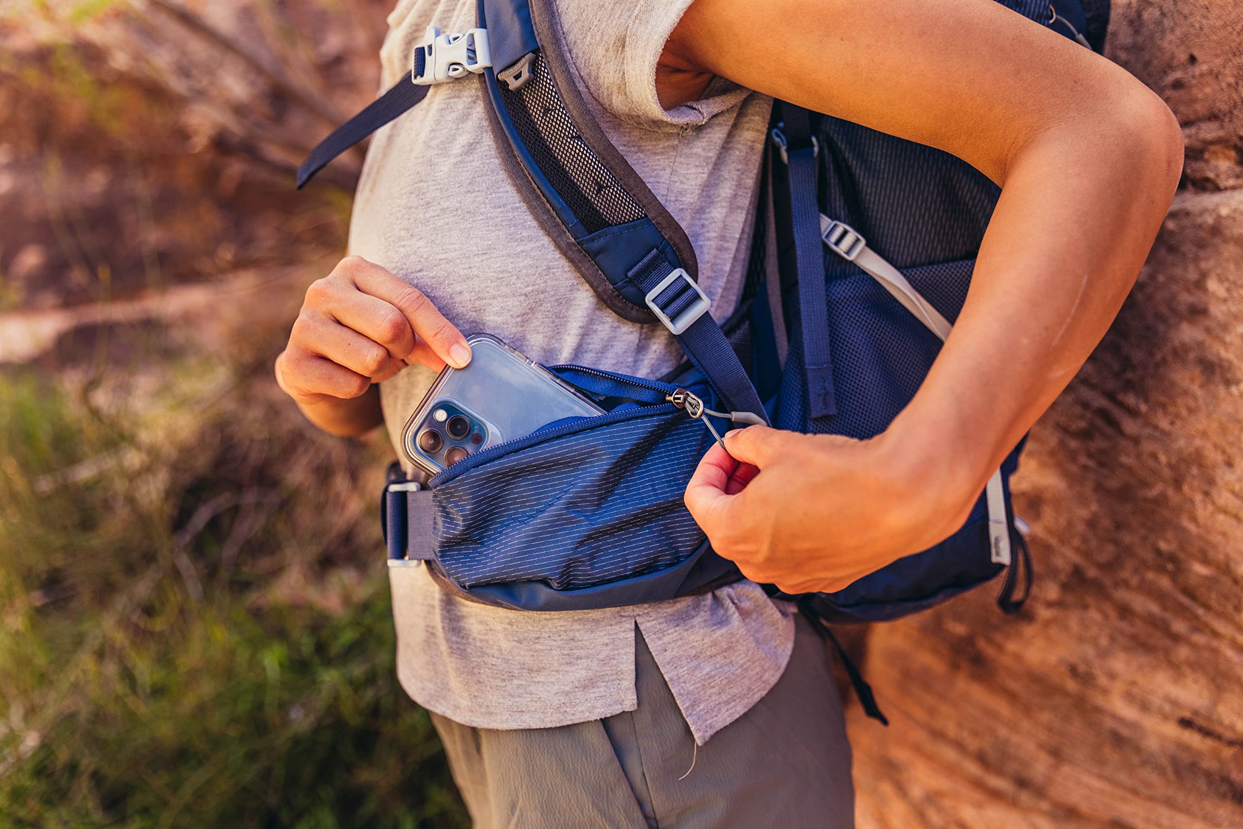 Gregory Juno 24 & 30 H2O Women's Hydration Backpack - Lightweight Daypack for Hiking, Camping & Outdoor Adventures