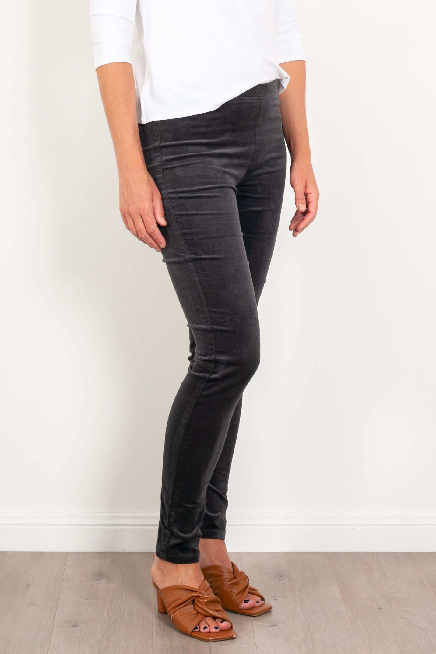 Vassalli Women's Fine Skinny Corduroy Pull On Pants - Stretch Comfort Fit for Work, Casual & Travel