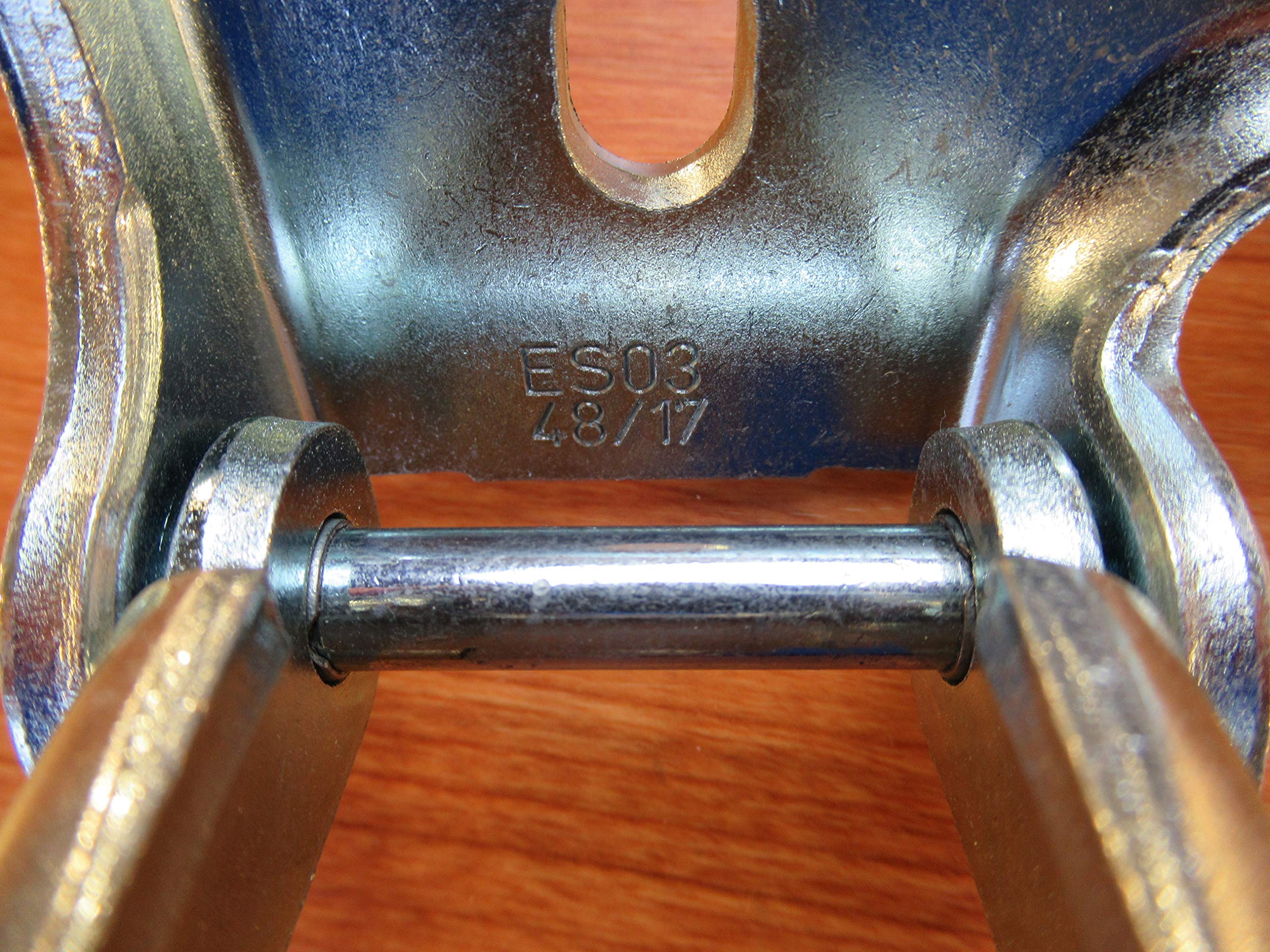 Mopar RAM Promaster Hinges for Passenger & Driver Side Doors - Classic Style Steel Painted Replacement Parts | Durable & Rust-Resistant for Van Doors | Perfect for RAM Promaster Maintenance & Repair