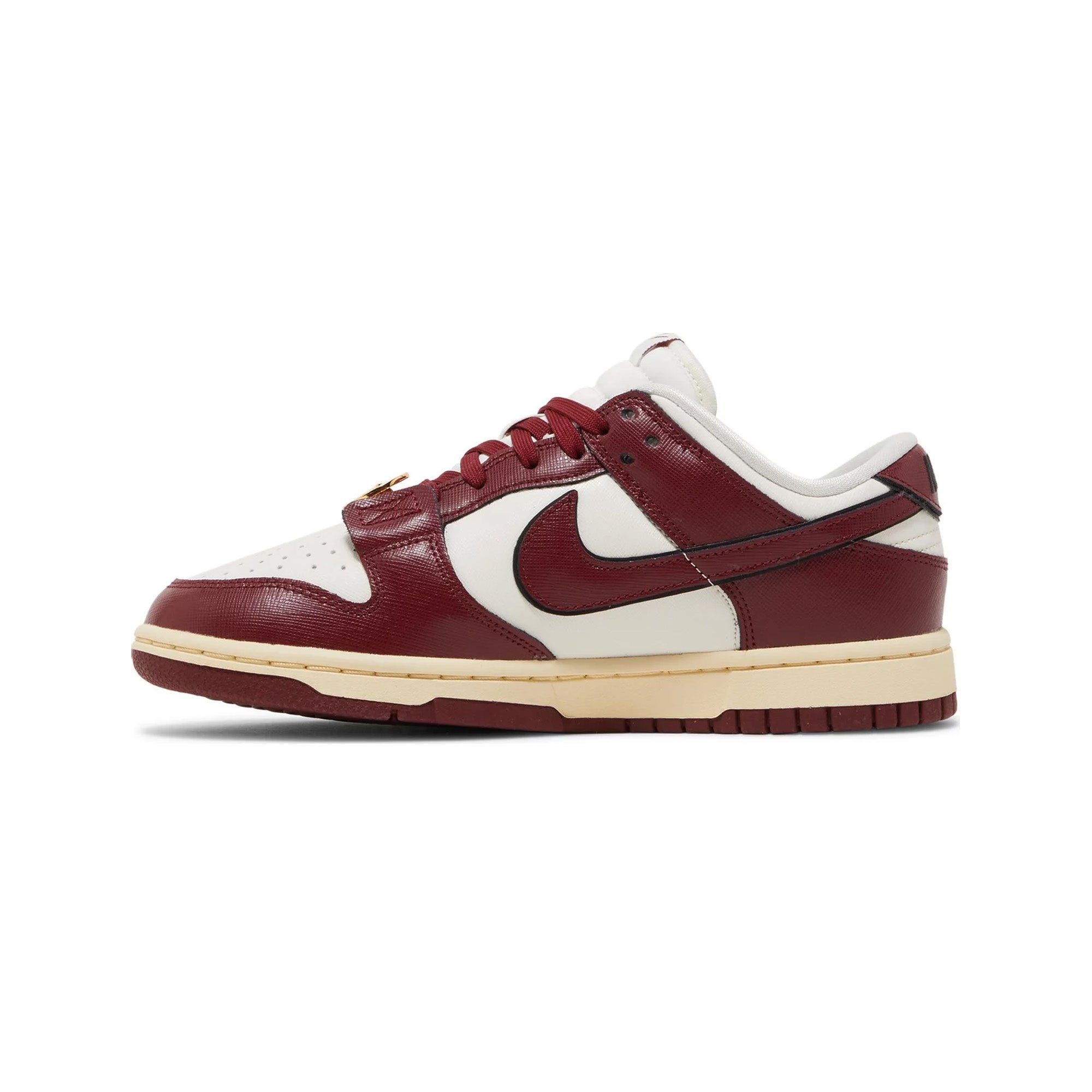 Nike Dunk Low SE 'Just Do It Sail Team Red' Women's Sneakers (2023) - Stylish Casual Shoes for Women, Perfect for Everyday Wear, Street Fashion & Gym Workouts
