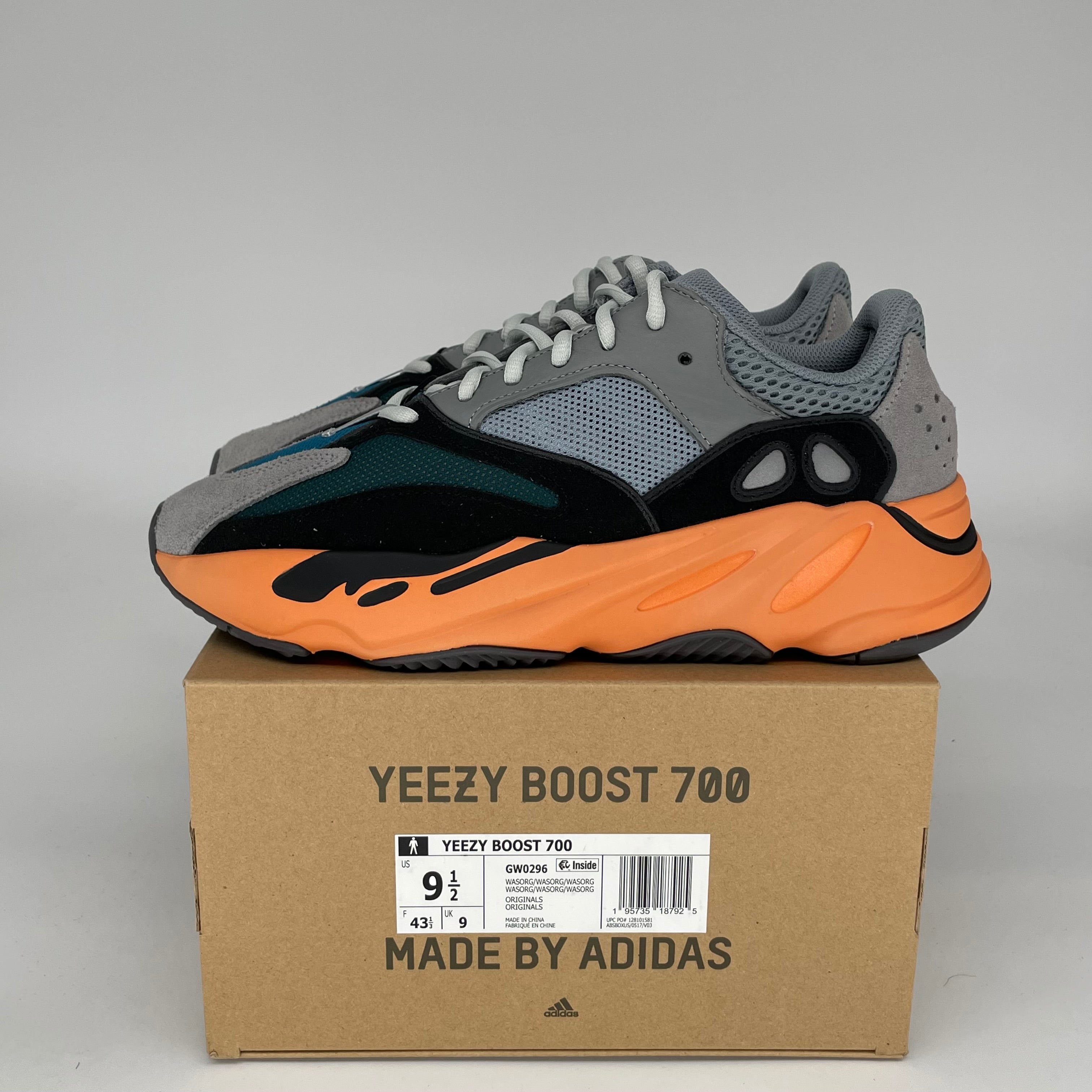 Adidas Yeezy 700 