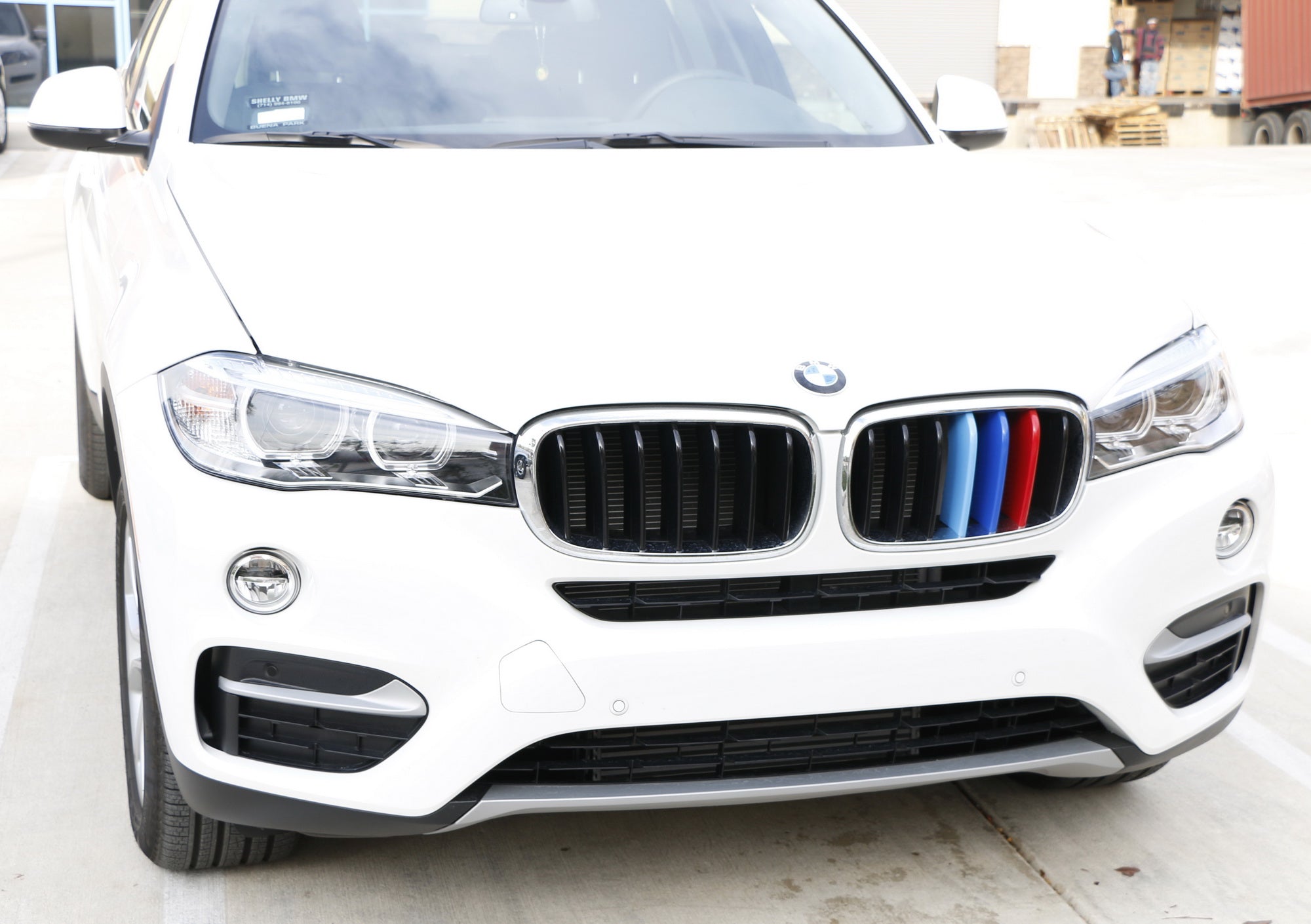 BMW F16 X6 (2017-2018) ///M Style Colored Grille Insert Trims with 7 Beam Standard Grill - Upgrade Your Car's Front End for a Sporty Look | Perfect for Car Enthusiasts & Show Car Modifications
