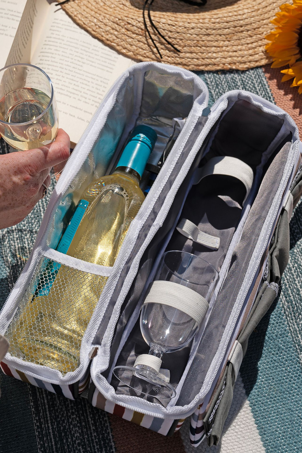 Country Living 2-Person Striped Picnic Wine Tote Bag - Perfect for Outdoor Picnics, Beach Trips, and Romantic Dates