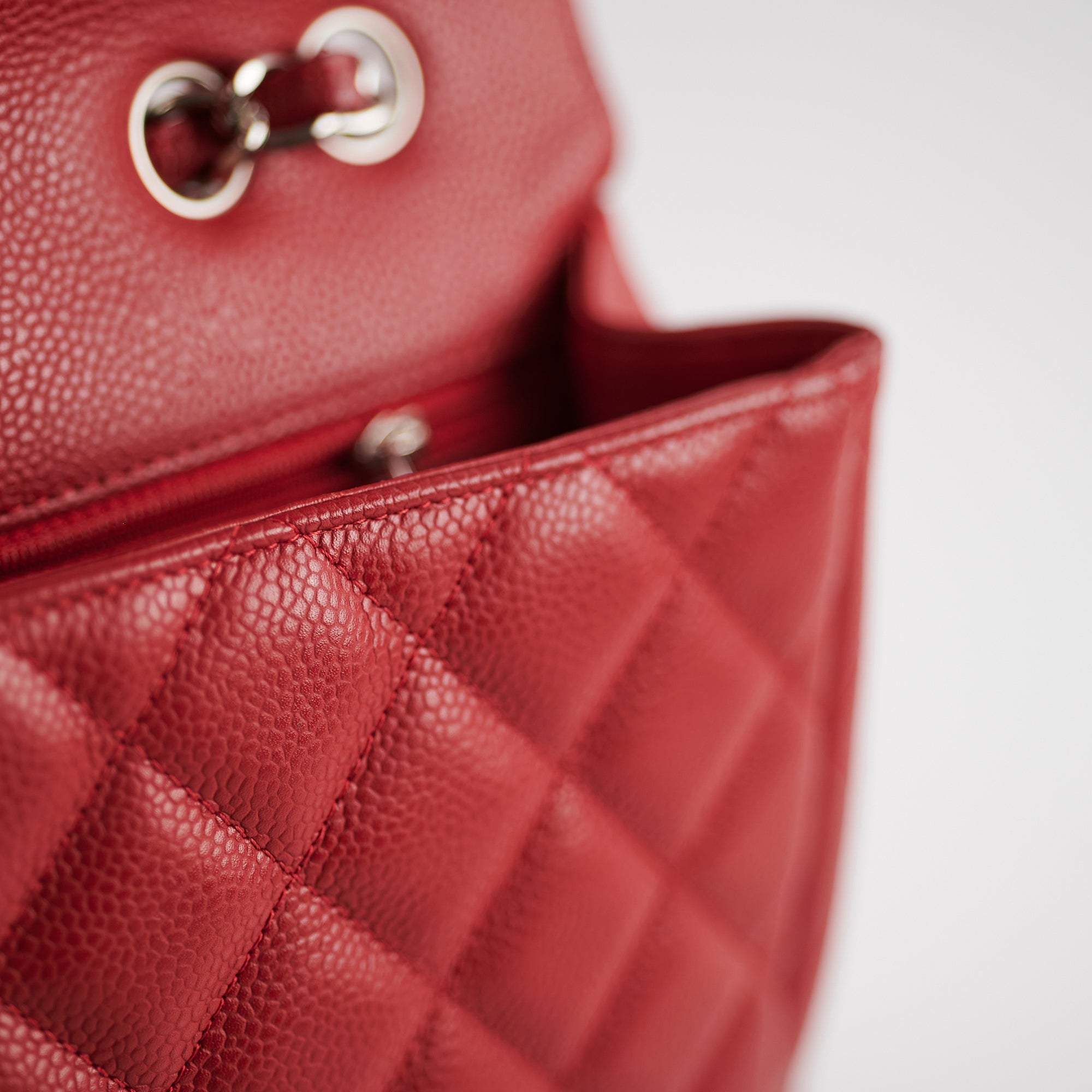 Chanel Caviar Jumbo Single Flap Bag in Red - Luxury Designer Handbag for Women, Perfect for Evening Events & Special Occasions