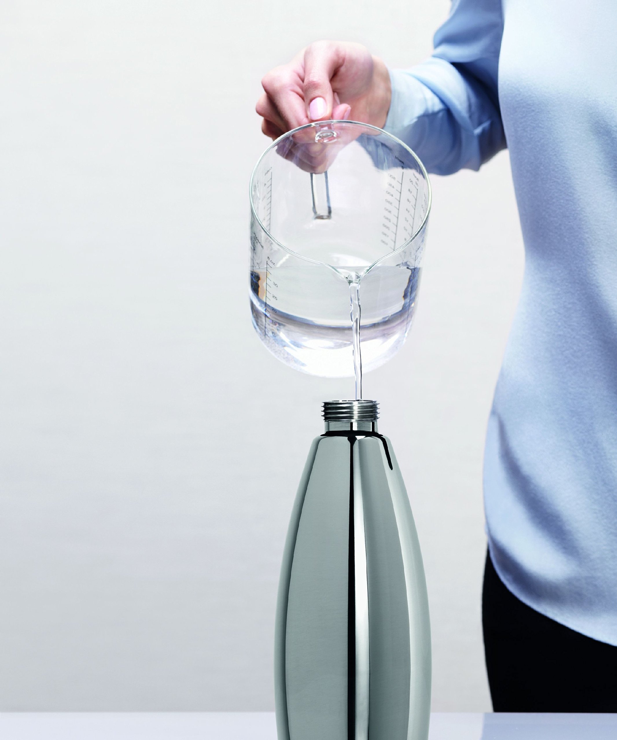 iSi Soda Siphon - 26 oz Stainless Steel Whipped Cream Dispenser & Carbonated Drink Maker for Home Bar, Coffee Shops, and DIY Beverages