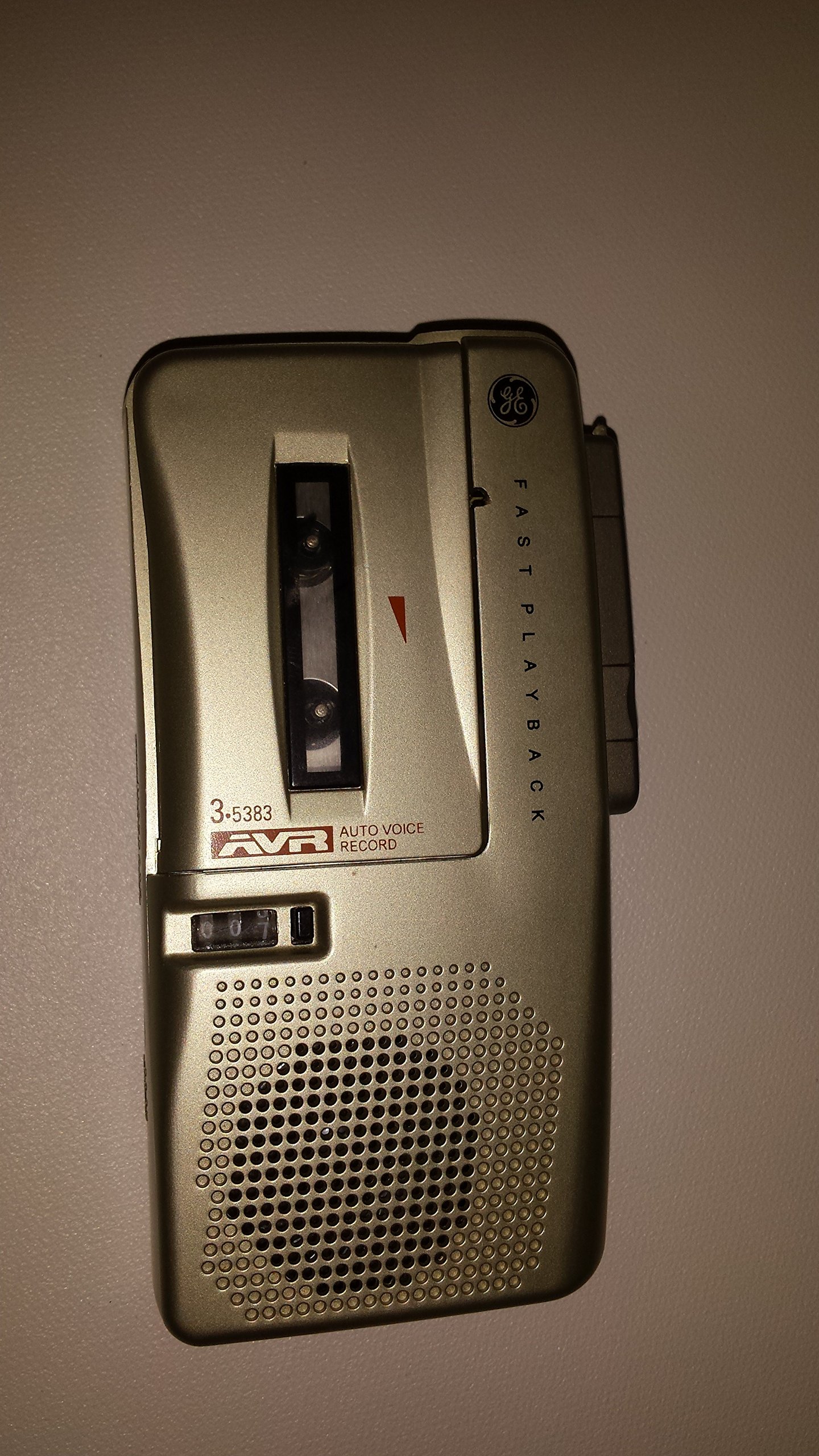 GE 35383 Micro Cassette Recorder with AVR, Batteries & Tapes - Portable Voice Recorder for Lectures, Interviews & Dictation - Ideal for Students, Journalists & Professionals
