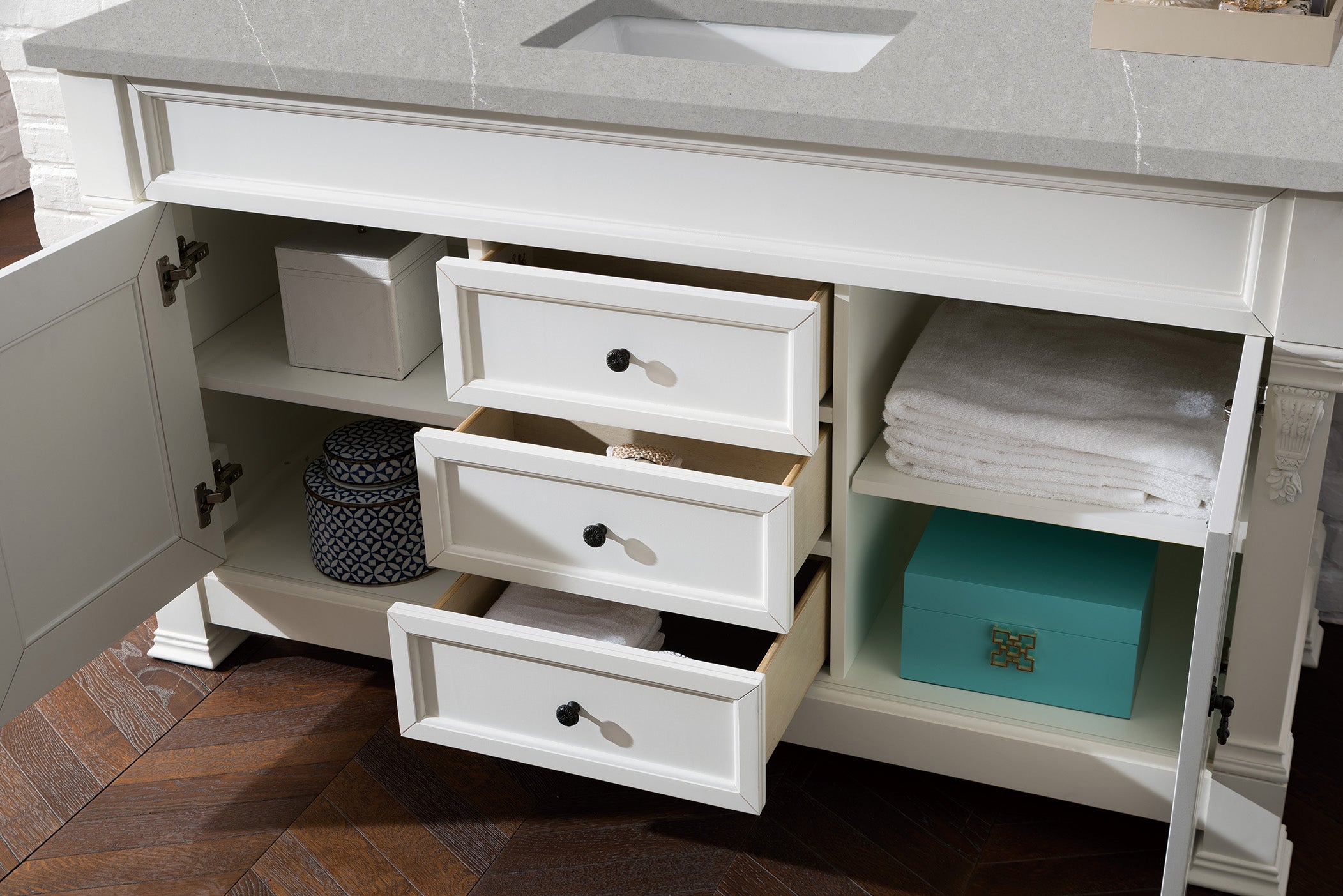 Brookfield 60 Inch Single Bathroom Vanity Set with Bright White Finish & 3CM Eternal Serena Quartz Countertop - Perfect for Modern Master Bathrooms & Guest Suites