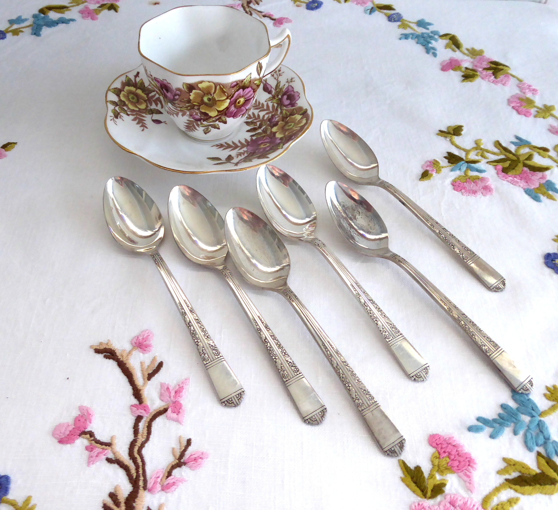 Vintage Oneida Royal Oak Oakleigh 6-Piece Silver Plated Teaspoon Set - 1940s Antique Tea Spoons for Elegant Dining & Collectors - Perfect for Afternoon Tea, Coffee, or Display