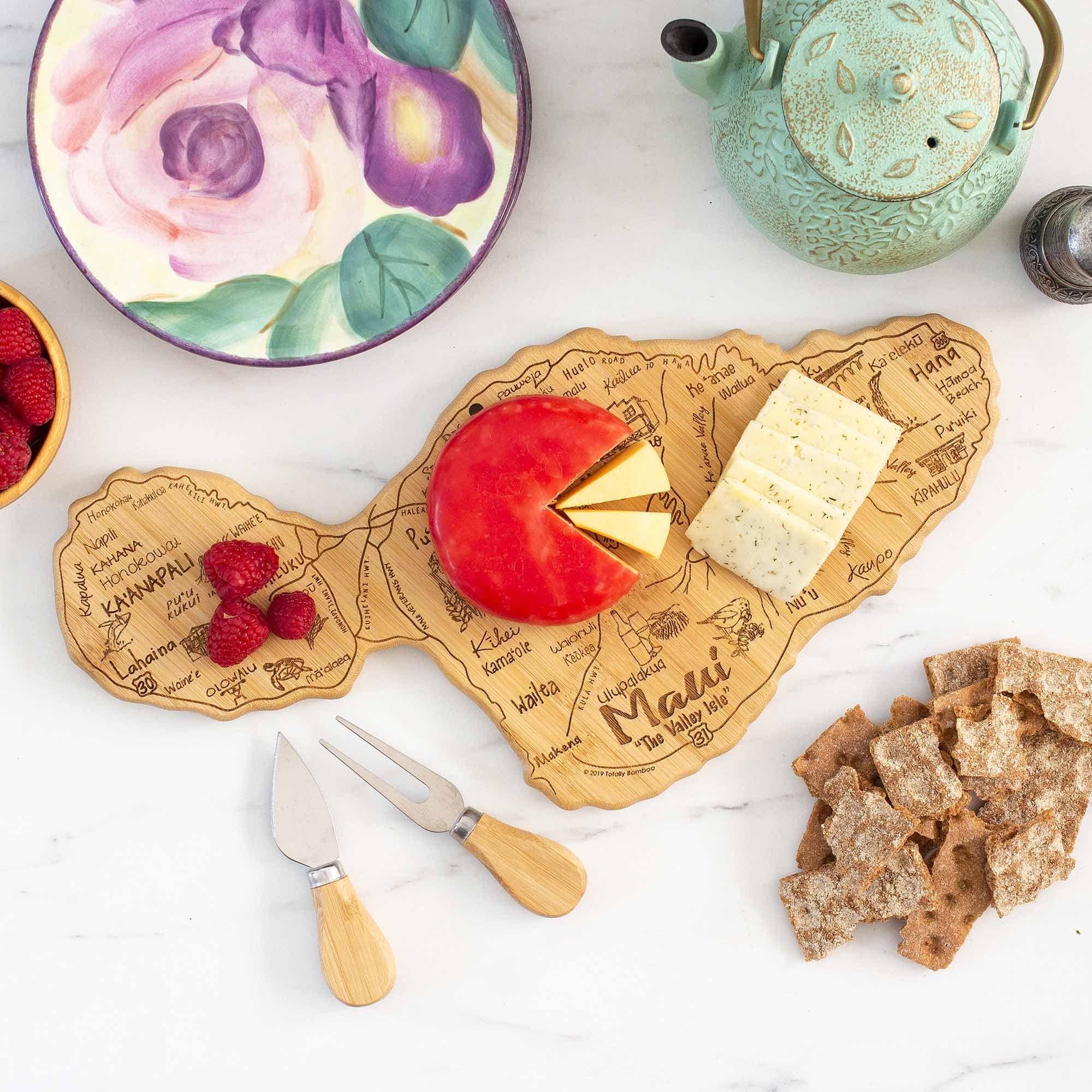 Premium Maui-Inspired Wooden Cutting Board 15.5