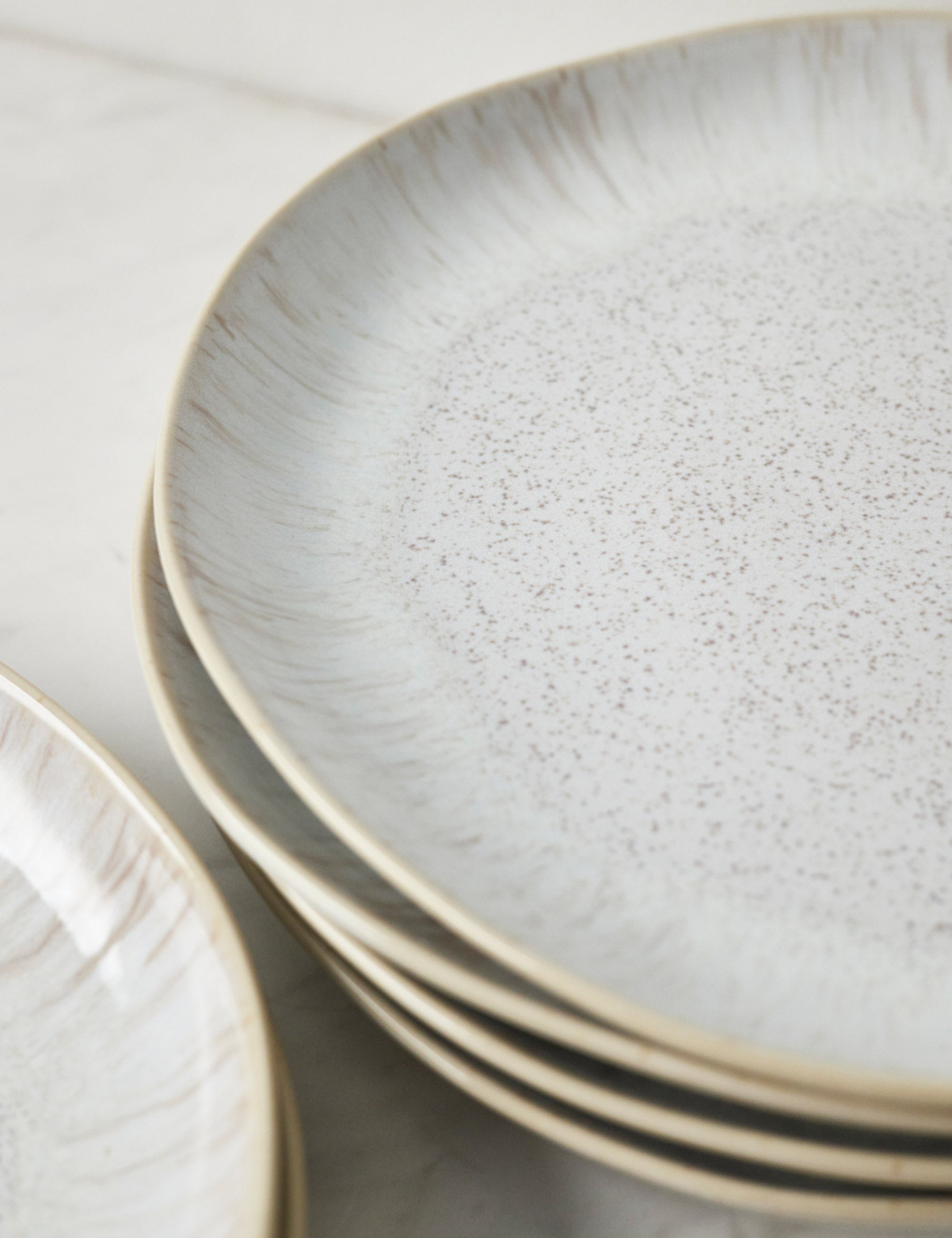 Casafina Eivissa Stoneware Dinnerware Set - Durable Porcelain Plates, Bowls & Mugs for Everyday Use - Elegant Dinnerware for Home, Restaurant & Special Occasions