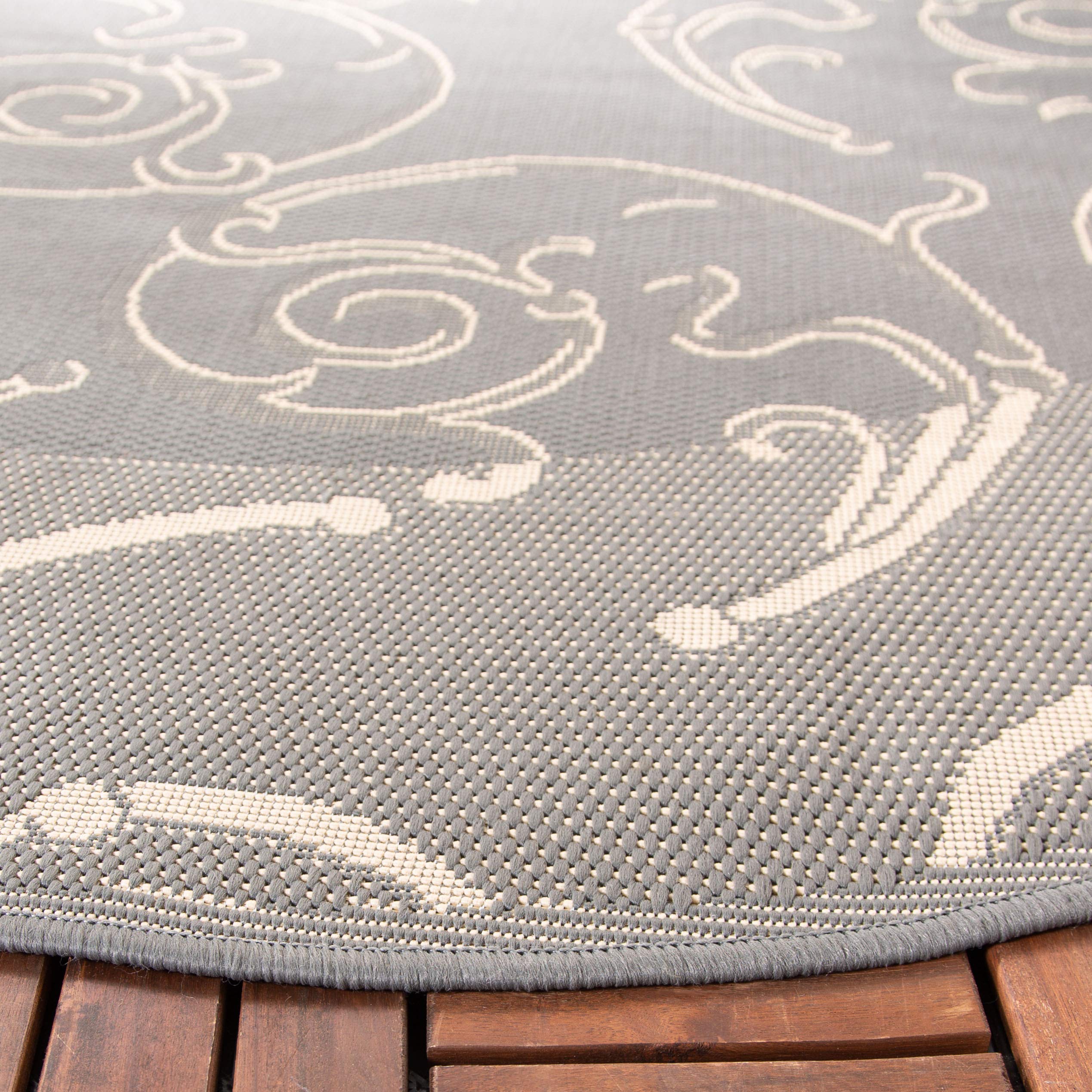 SAFAVIEH Courtyard Collection 6'7
