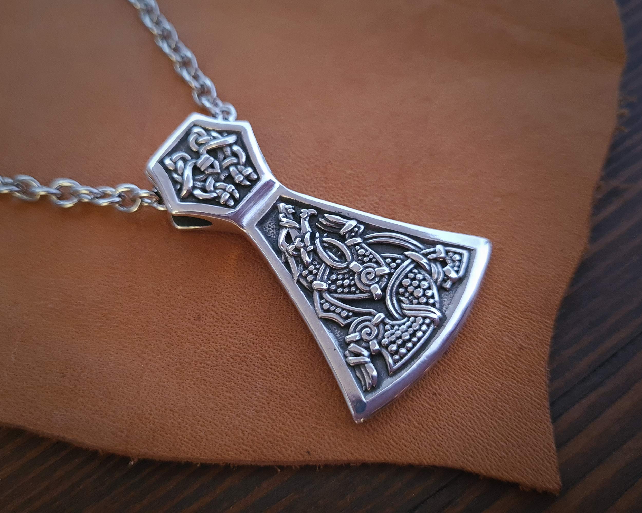 Viking Axe Pendant Necklace - Norse Jewelry with Chain for Men & Women - Brass Viking Amulet with Fenrir Wolf Design - Perfect for Viking Lovers, Cosplay, and Historical Reenactment