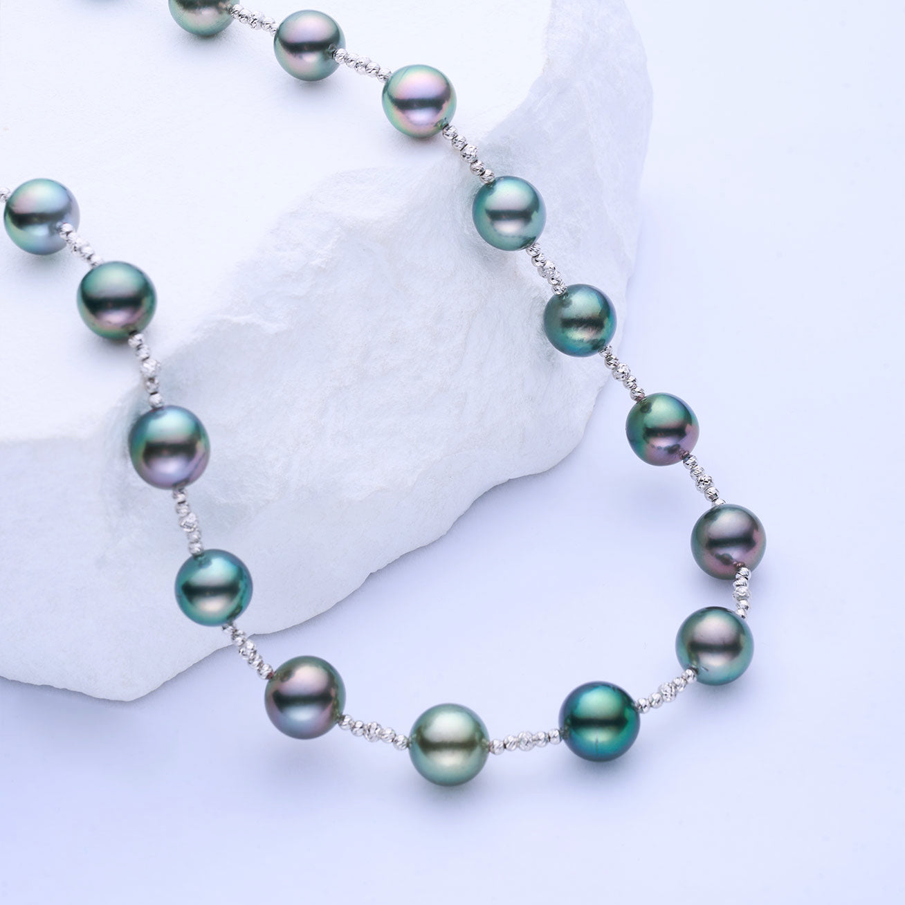 18K Solid Gold Aurora Peacock Tahitian Pearl Necklace KN00283 - Elegant Jewelry for Weddings, Parties & Special Occasions