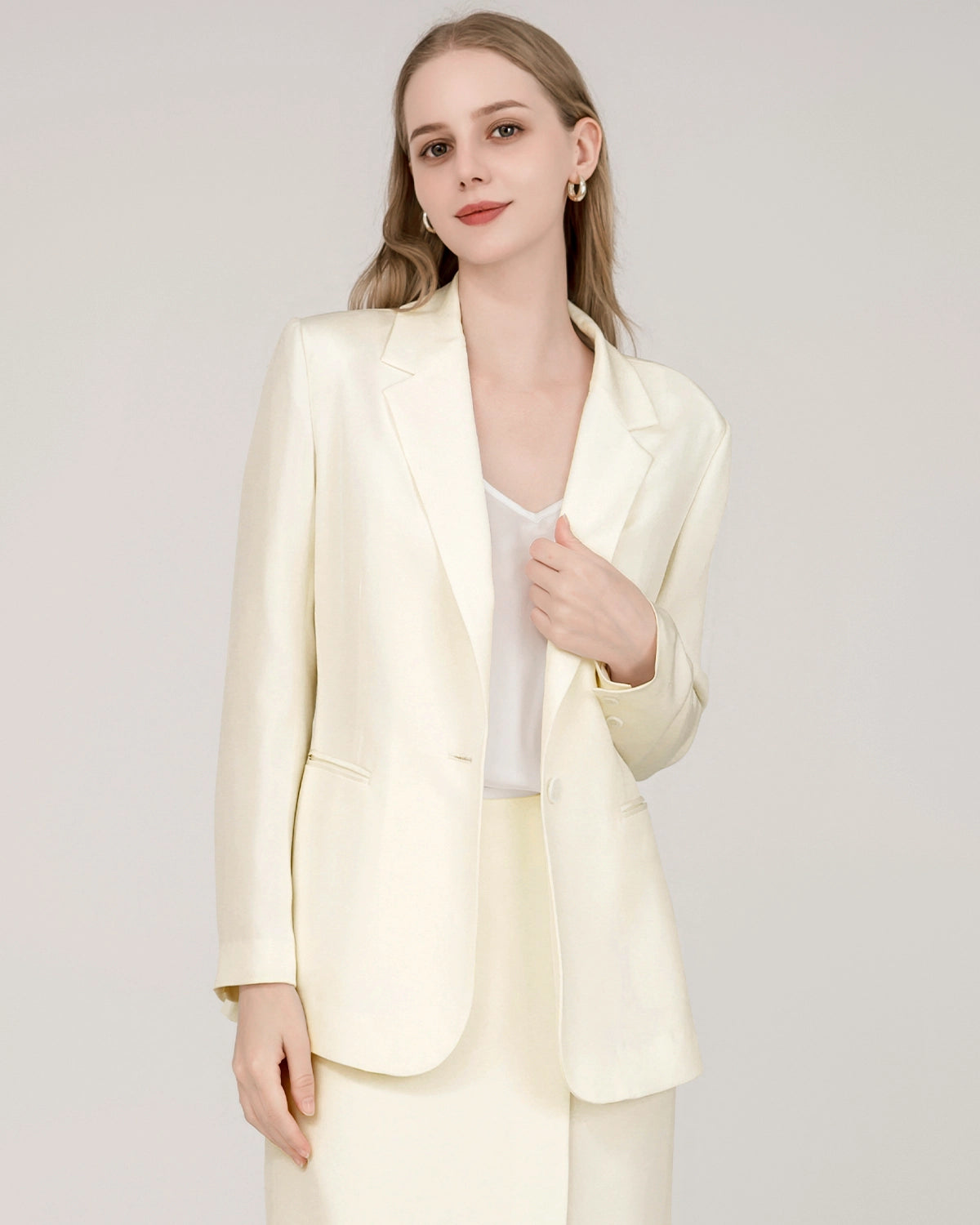 40 Momme Silk Peak Collar Blazer for Women - Luxury Business Jacket with Notched Lapels - Perfect for Office Wear, Formal Events & Professional Meetings