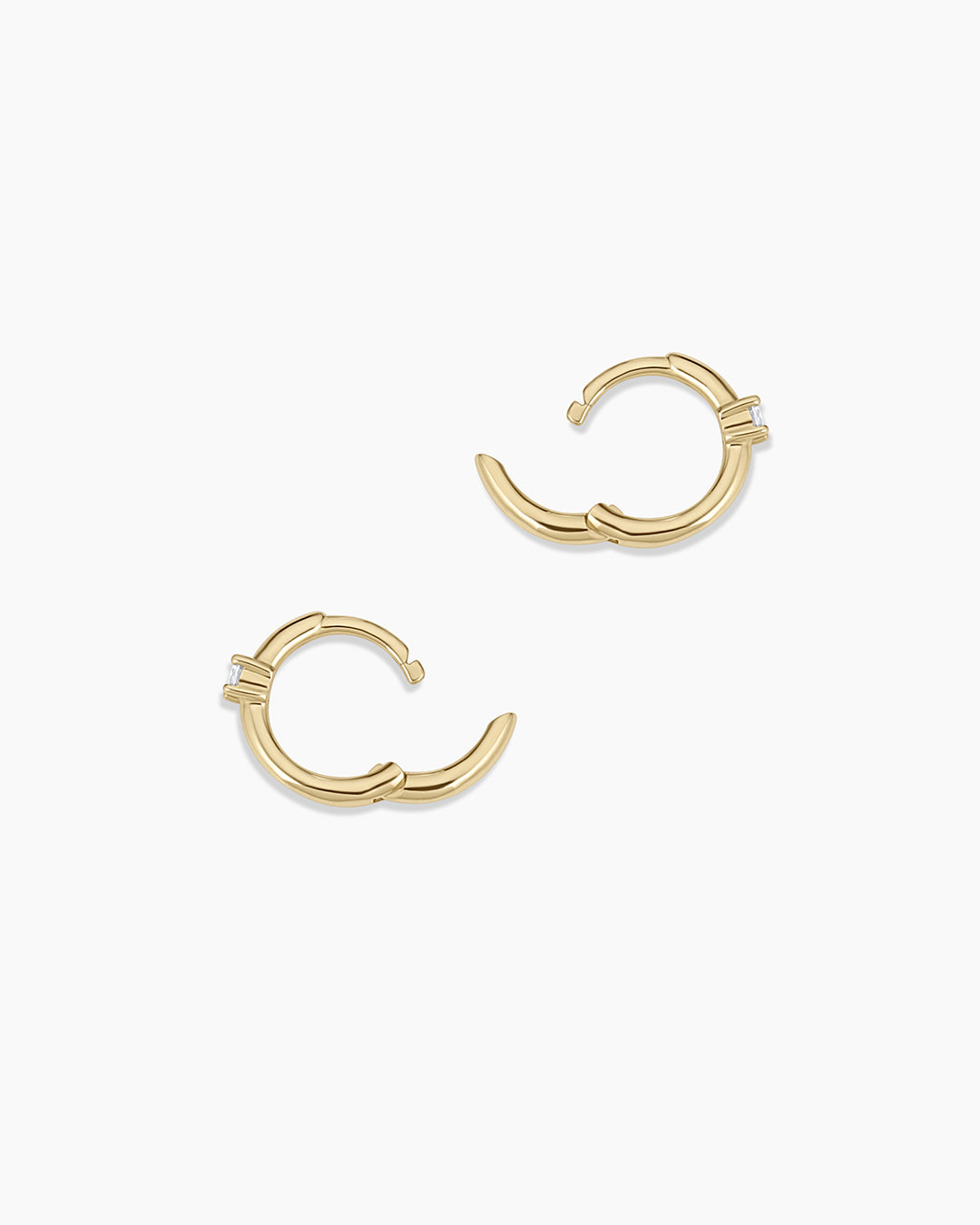 Diamond Solitaire Huggie Earrings for Women - 14K Gold Huggie Hoop Earrings with Solitaire Diamond - Perfect for Everyday Wear, Date Night & Special Occasions