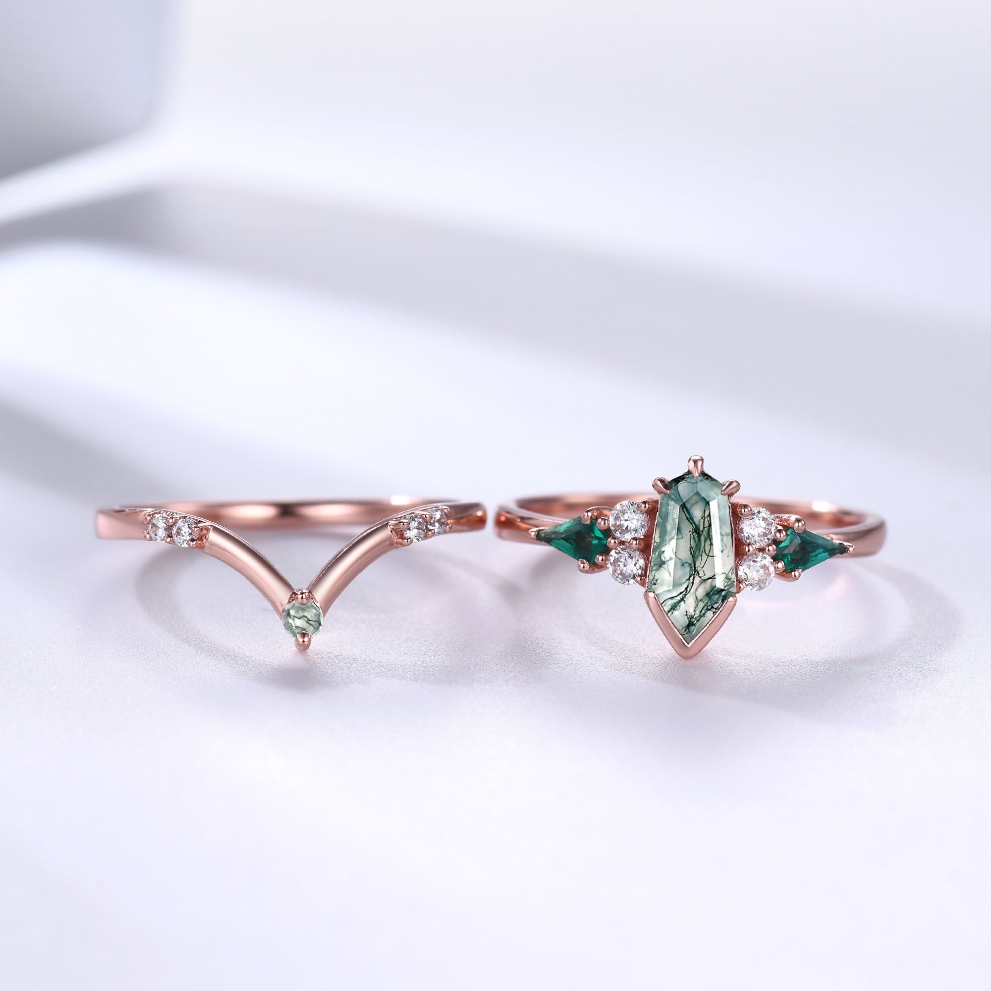 Unique Moss Agate Wedding Ring Set in Rose Gold - Gothic Engagement Ring with Coffin Shield Cut - Perfect for Alternative Weddings, Dark Romance & Gothic Bridal Jewelry