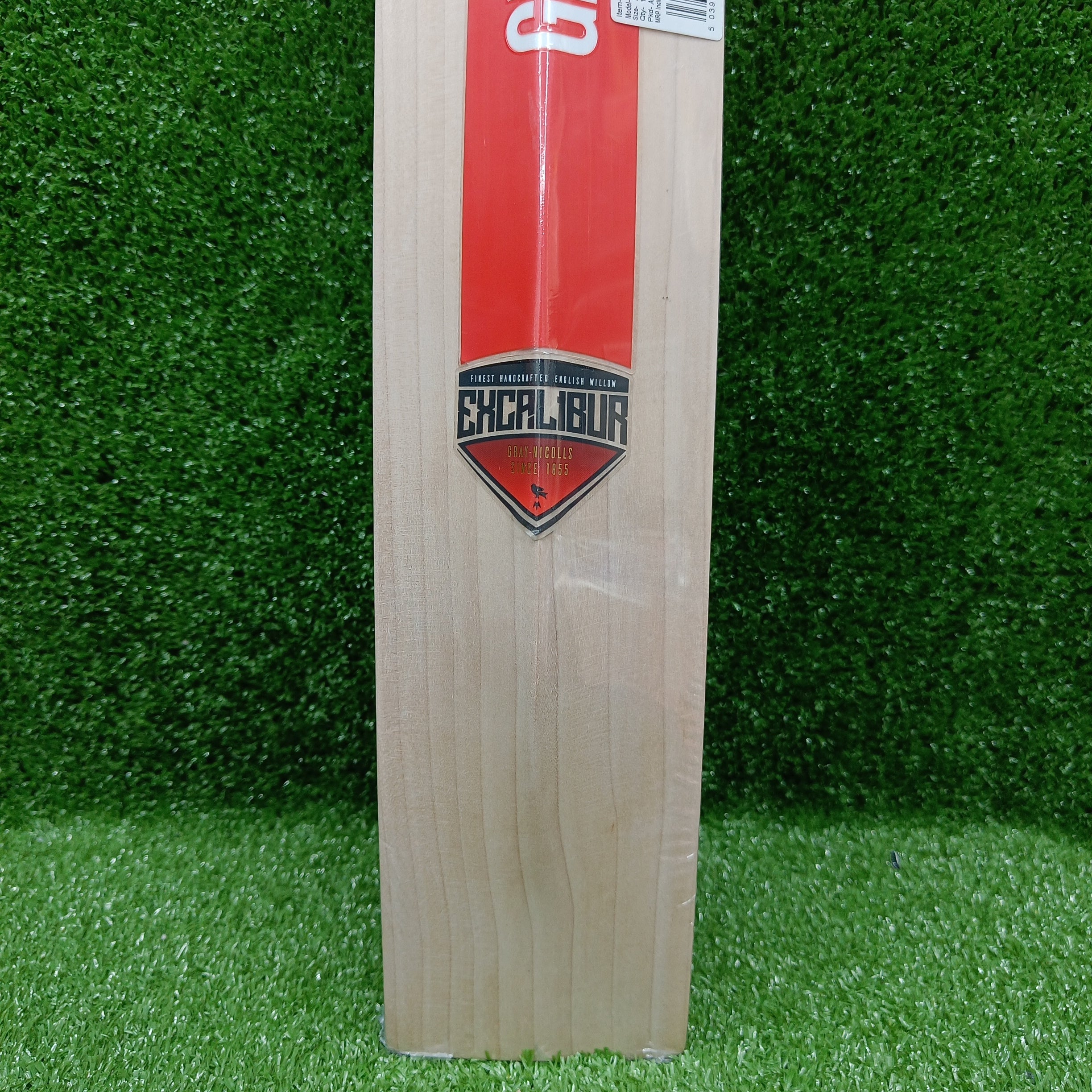 Gray Nicolls 9 Excalibur Harrow English Willow Cricket Bat - Premium Cricket Equipment for Professional & Amateur Players - Perfect for Matches, Training & Outdoor Sports